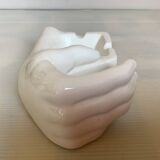 Hand ashtray