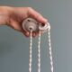 Adjustable "rise and fall" suspension, opaline and porcelain rise and fall