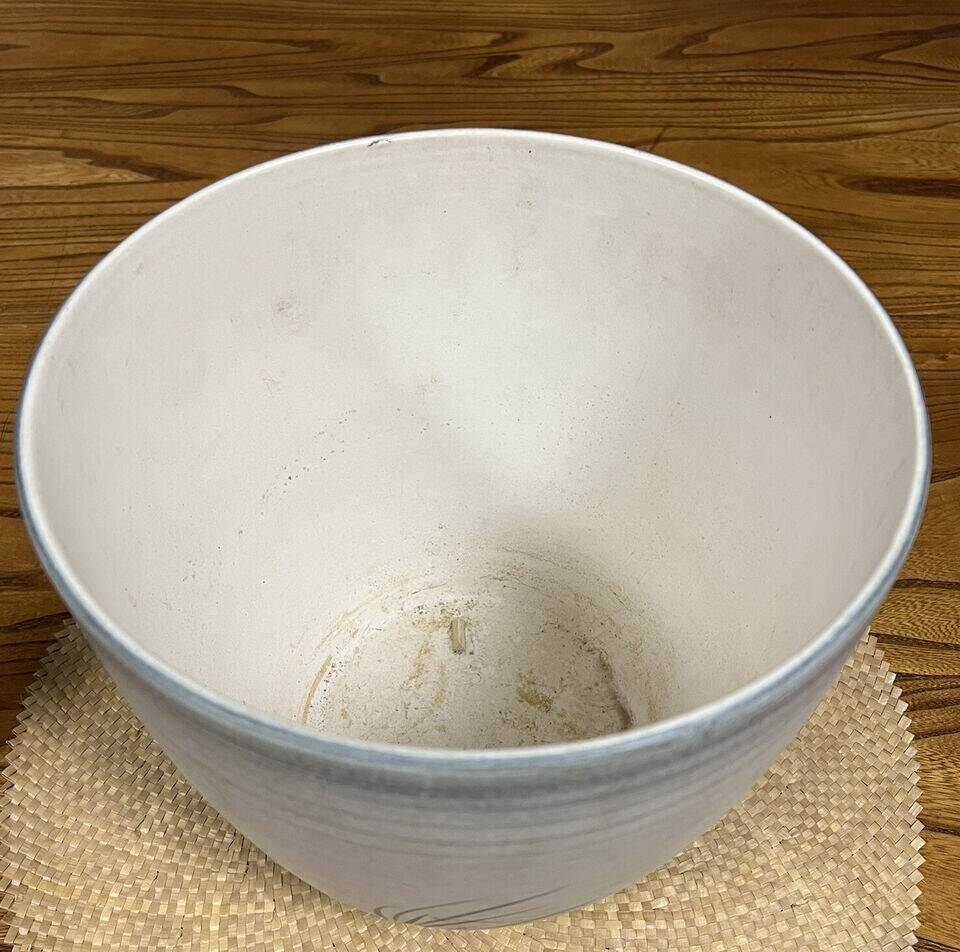 Paul Millet ceramic planter in Sèvres