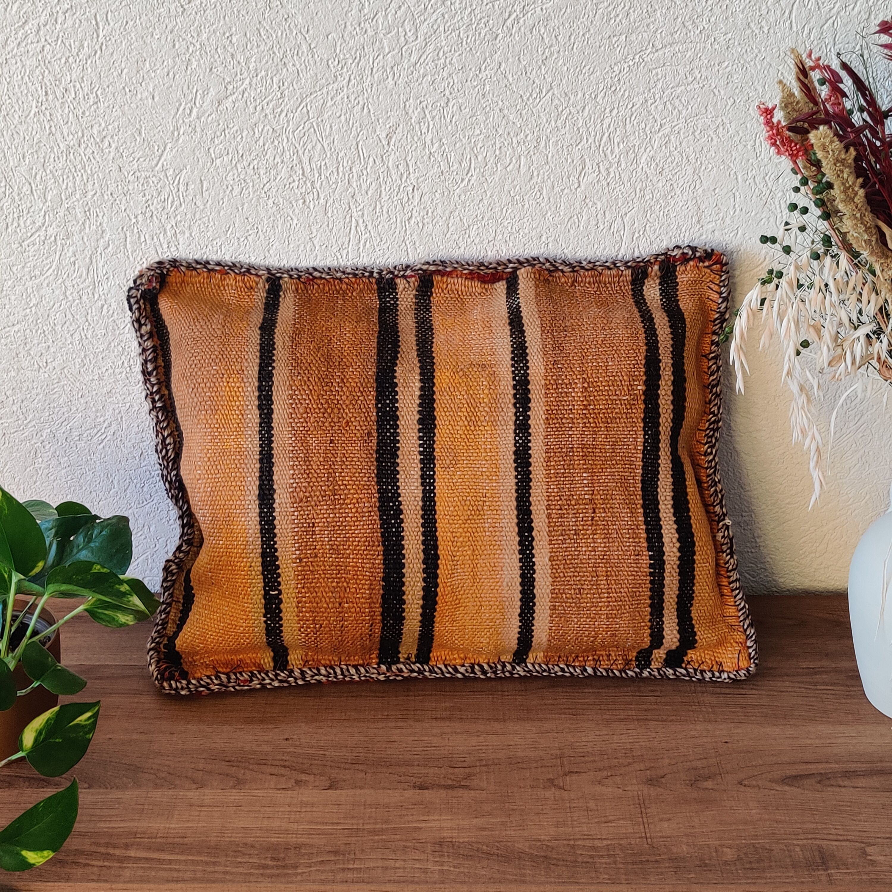 Traditional Berber cushion 40x50 cm