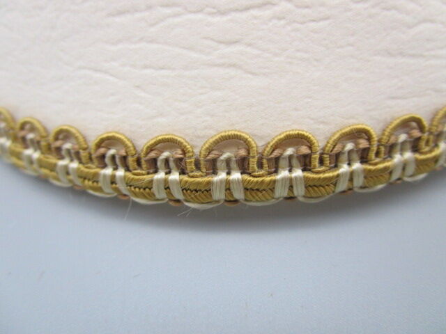 Vintage lampshade to pinch