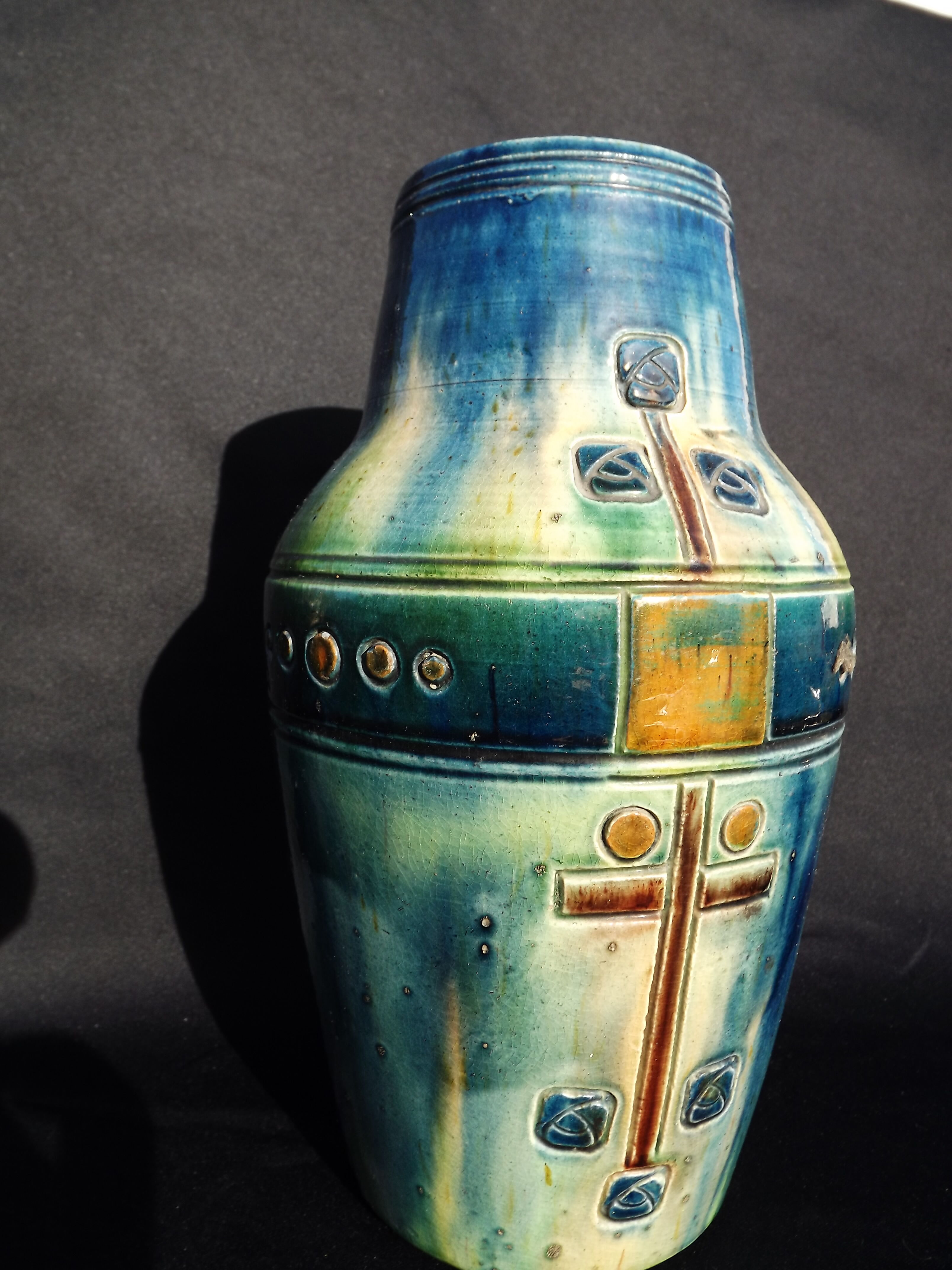 Art deco vase