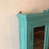 Showcase to be placed or hung