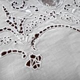 Ancienne nappe ronde diametre 230 cm dentelle broderie