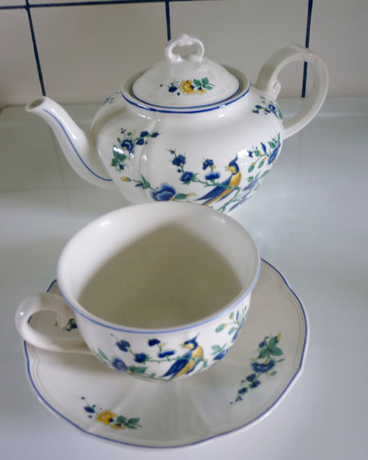 V&B Phoenix blue teapot and breakfast cup and saucer
