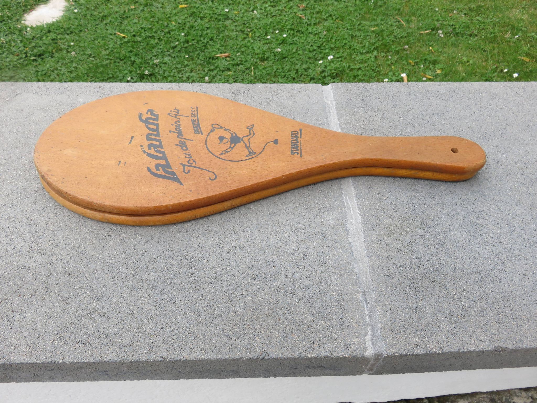 Pair of wooden "la cancha" snowshoes, Basque Country, Peleton, 1960