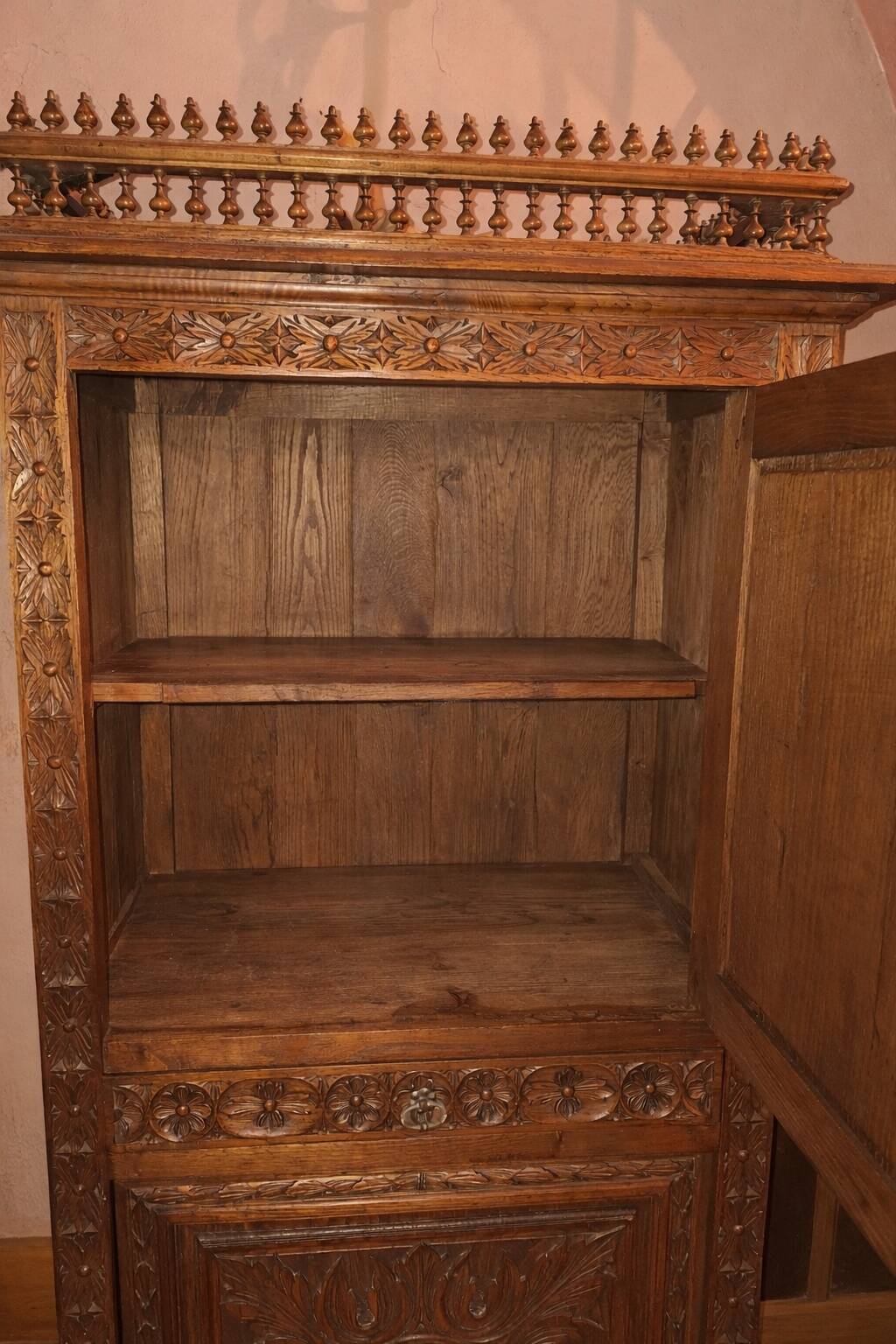 Antique carved oak wardrobe – figurative scene – late 19th century