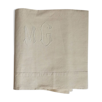 MG monogram linen sheet