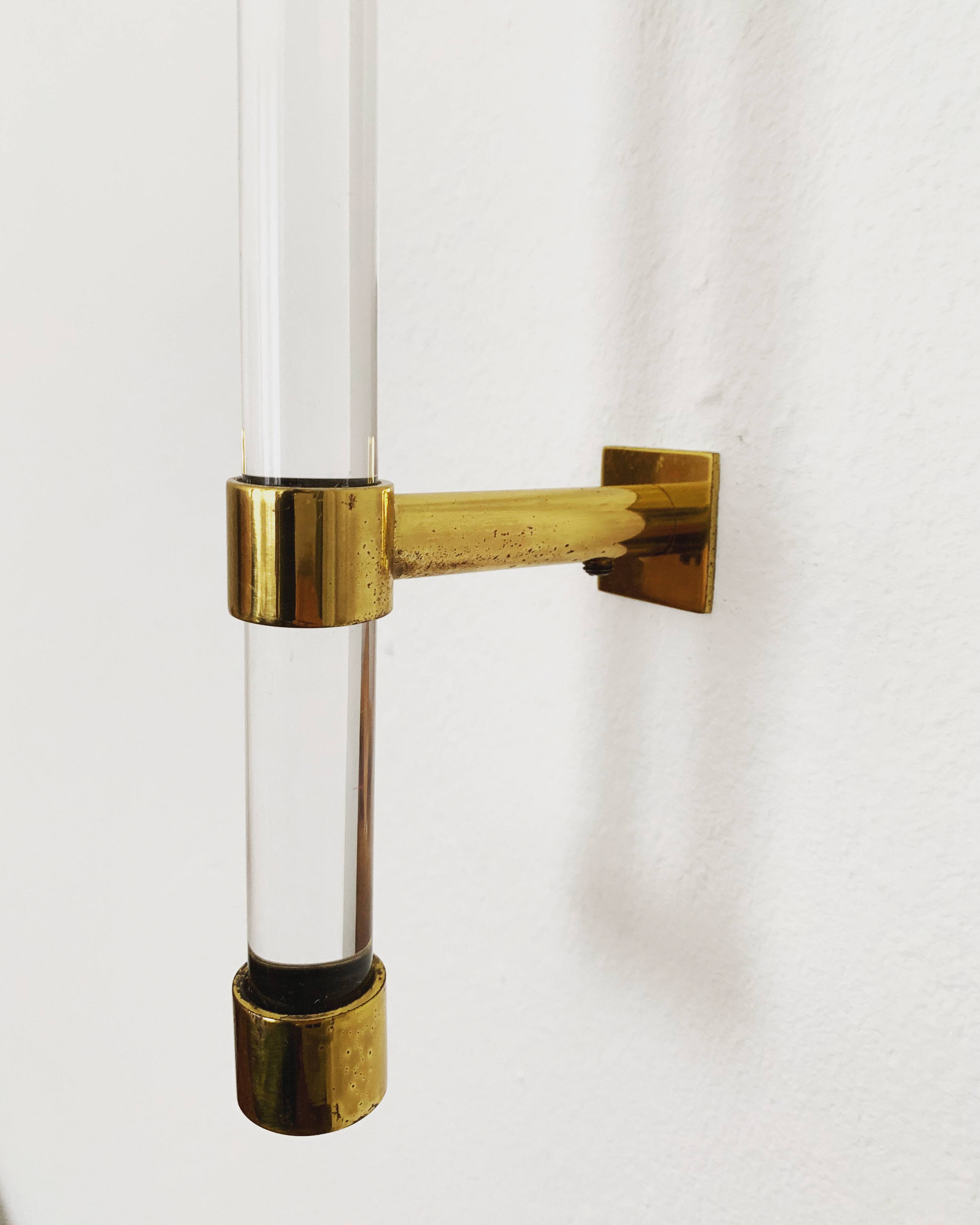 Applique murale en laiton et acrylique