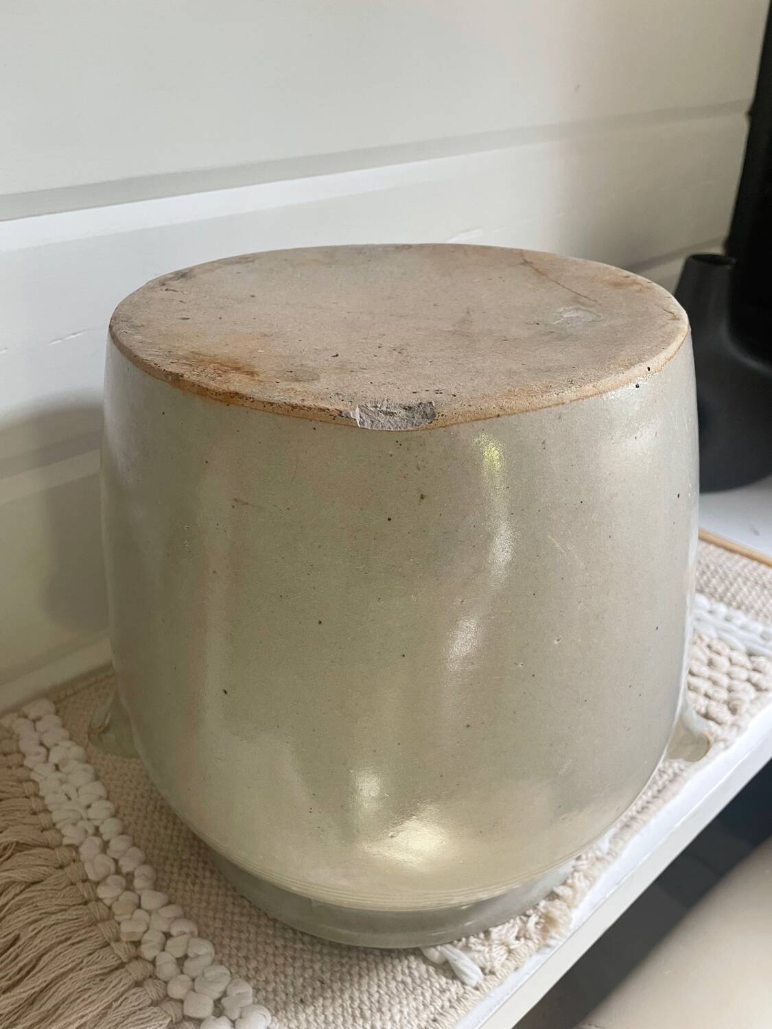 Glazed stoneware pot