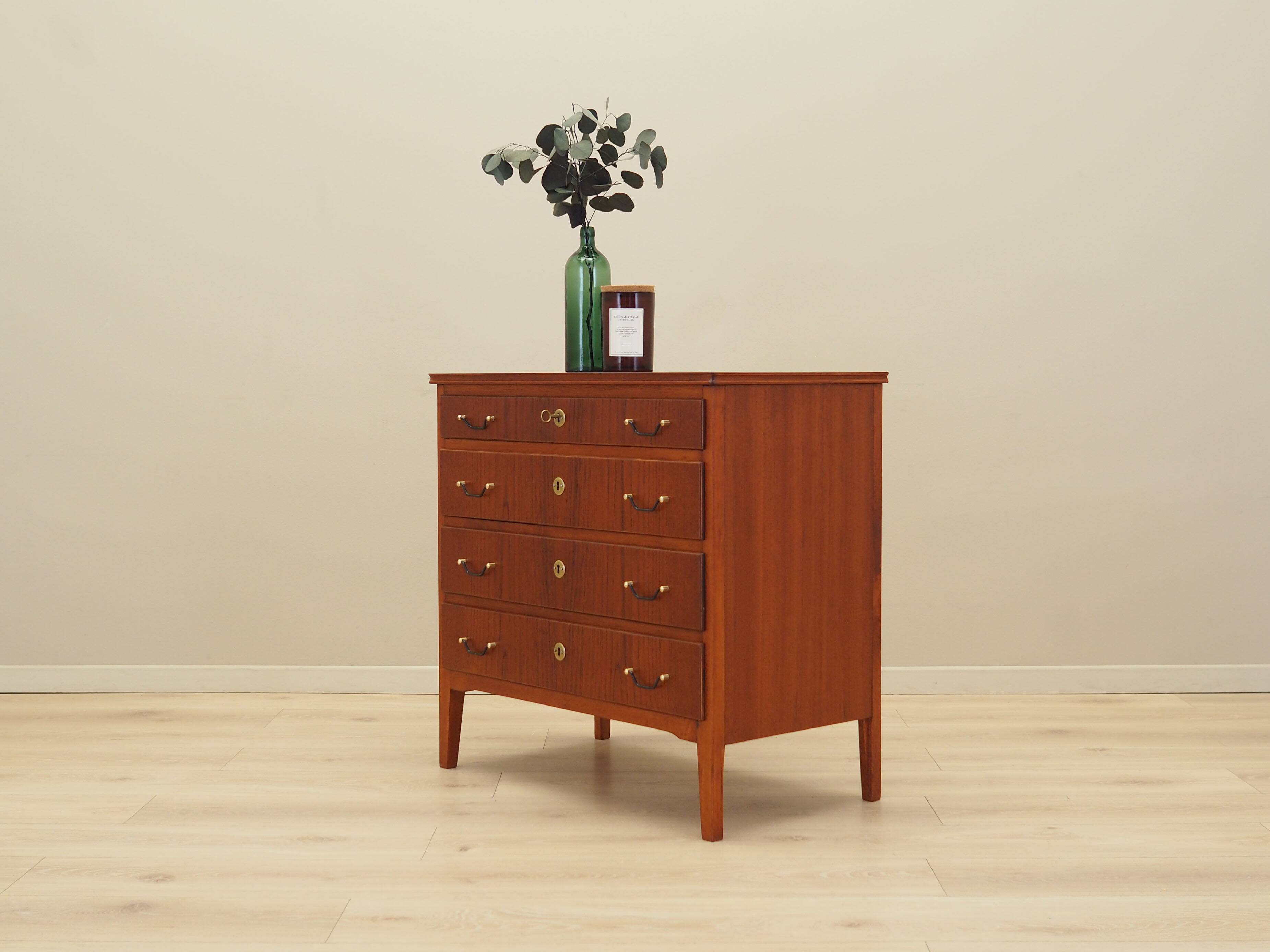 Commode en teck, design danois, années 1970, fabrication : Danemark