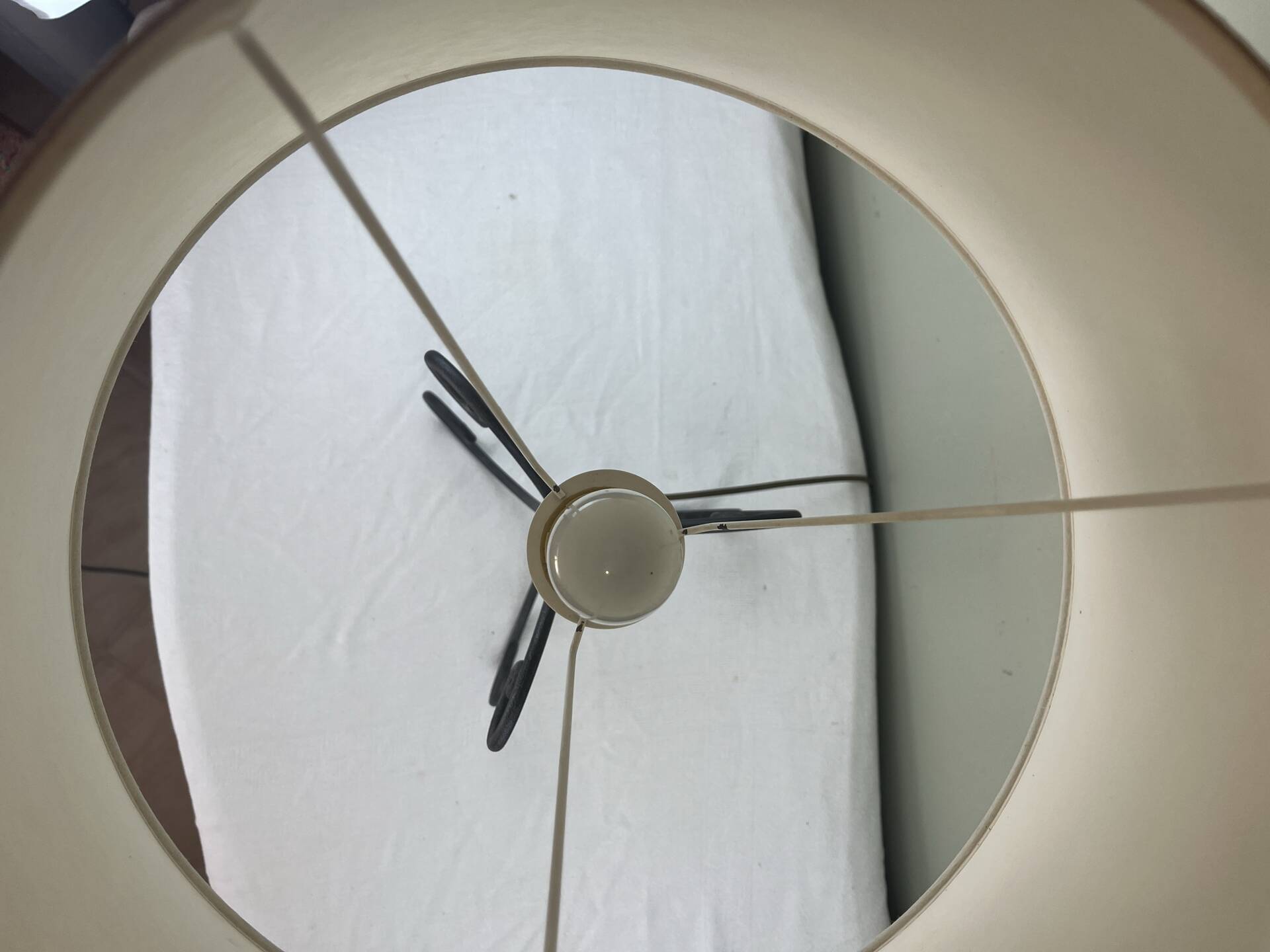 Large ambient lamp