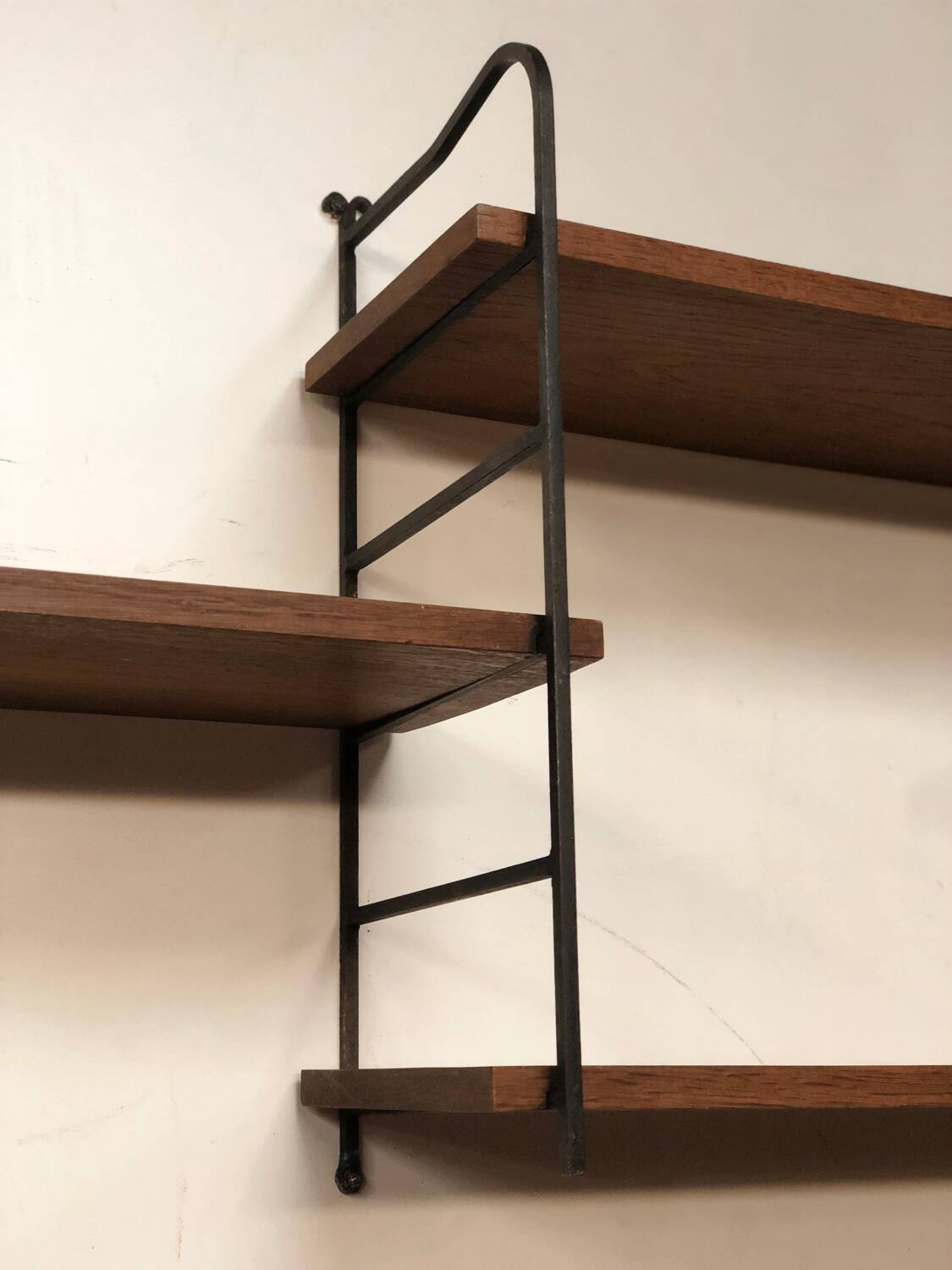 Étagère scandinave tomado années 50
