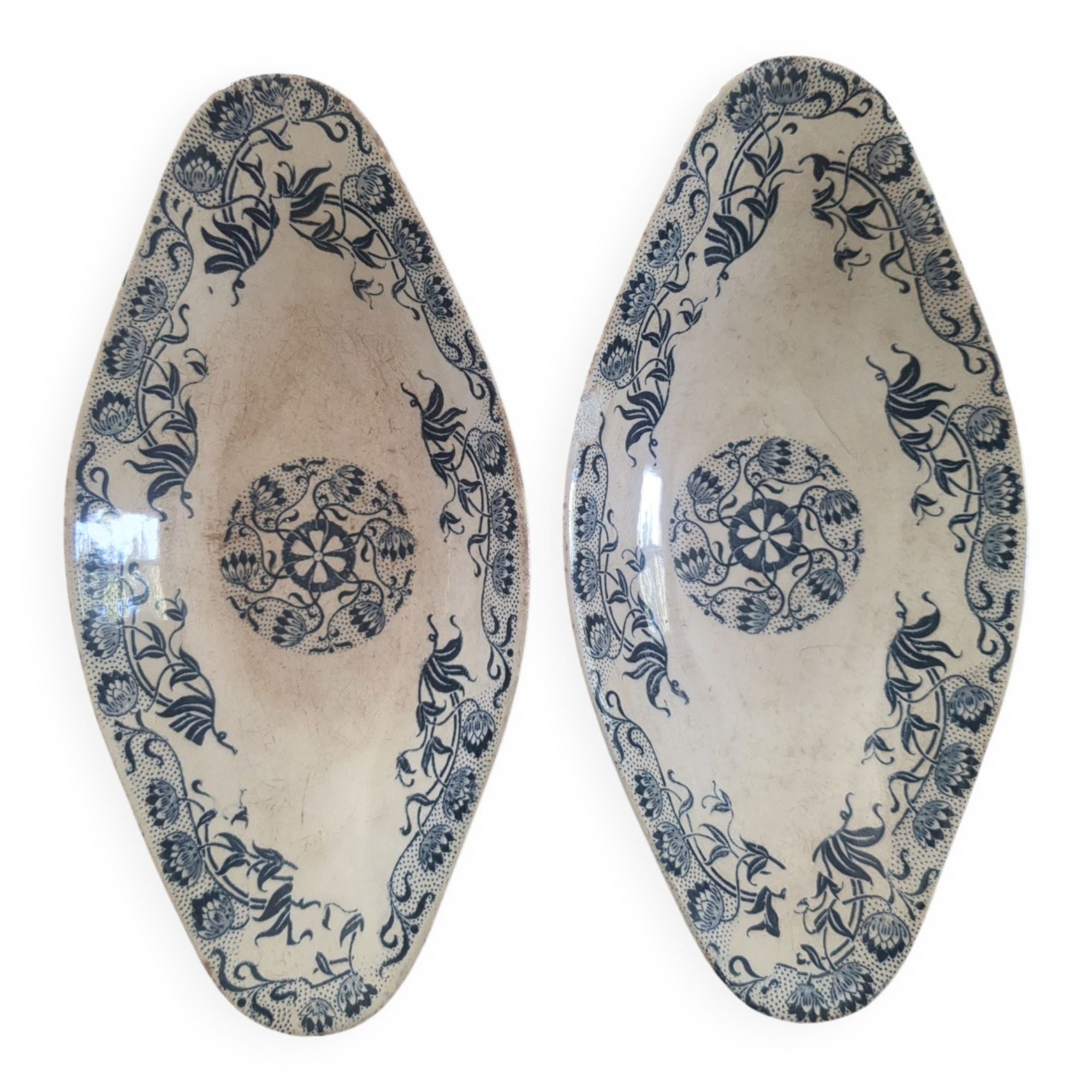 Two Sarreguemines Roxane dishes.