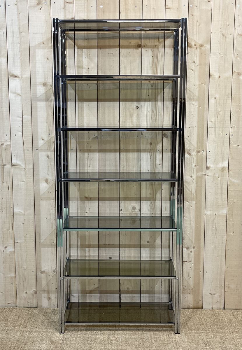 Etagère italienne des années 1970 en acier chromé et verre fumé