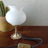 Table lamp in gilded bronze and white opaline