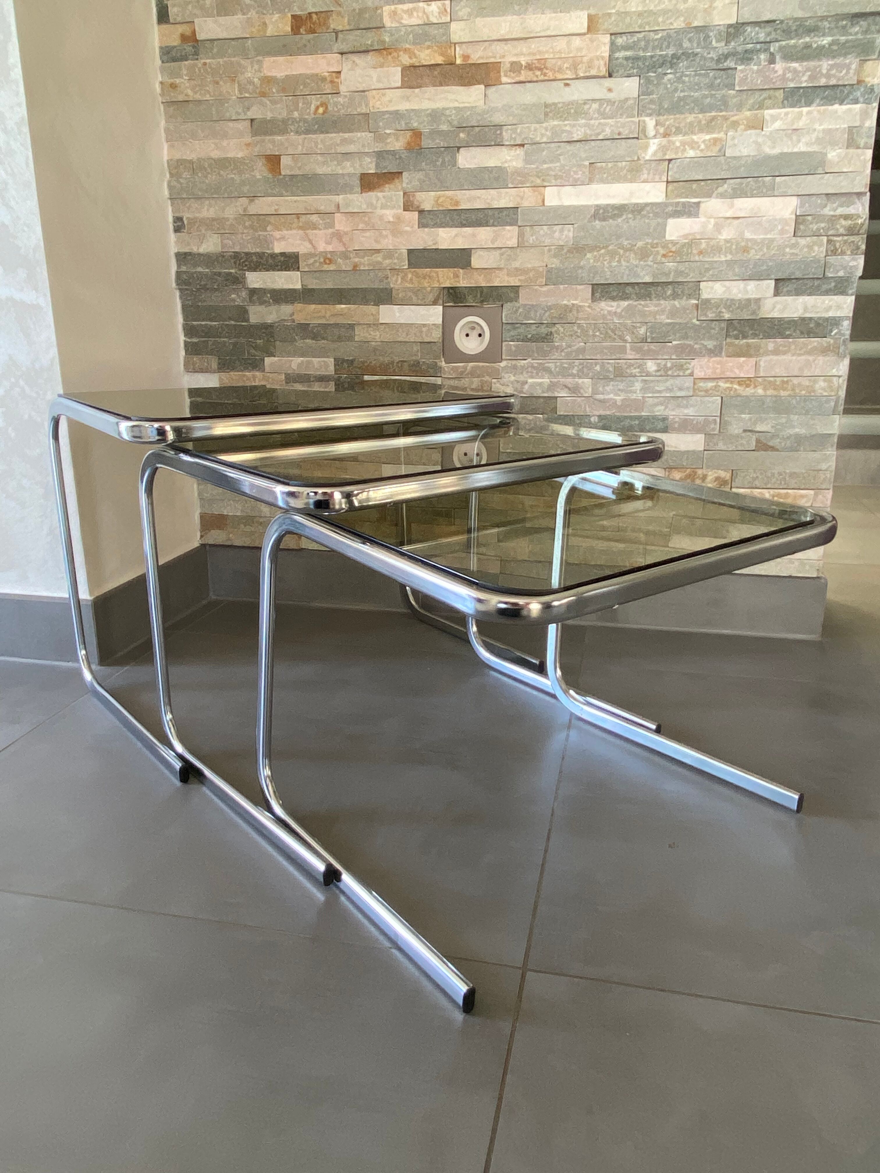 Chrome trundle tables
