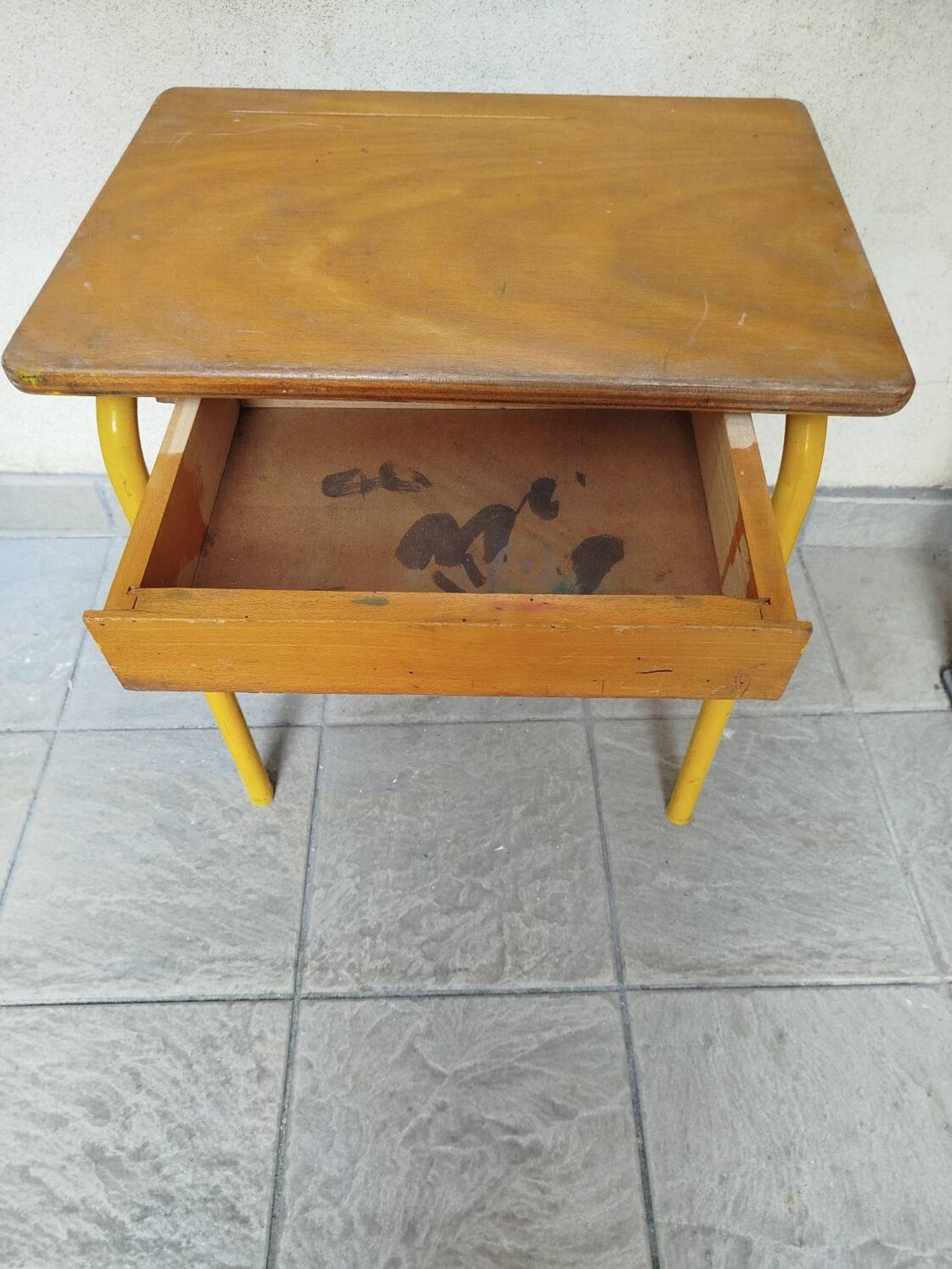 Ancien bureau d'écolier