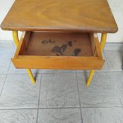 Ancien bureau d'écolier