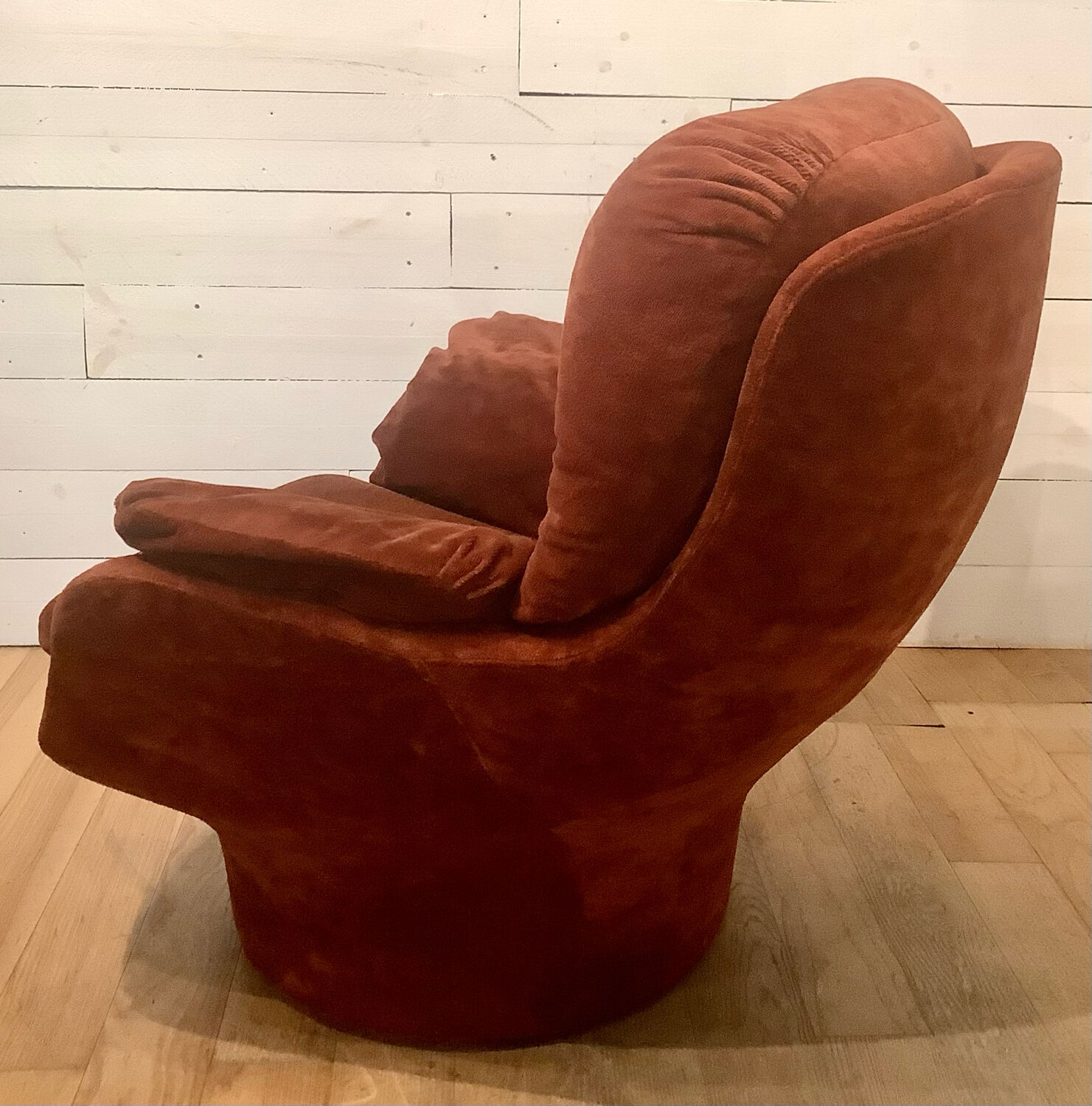 Velvet karate armchair by Michel Cadestin for Airborne