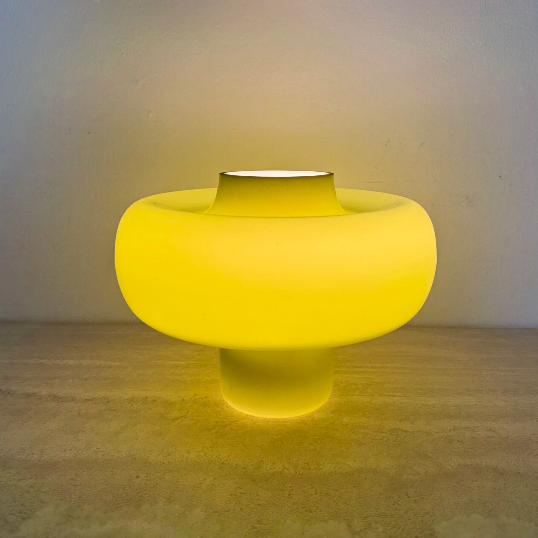 Mid-century design green glass Swedish table lamp, 1970s