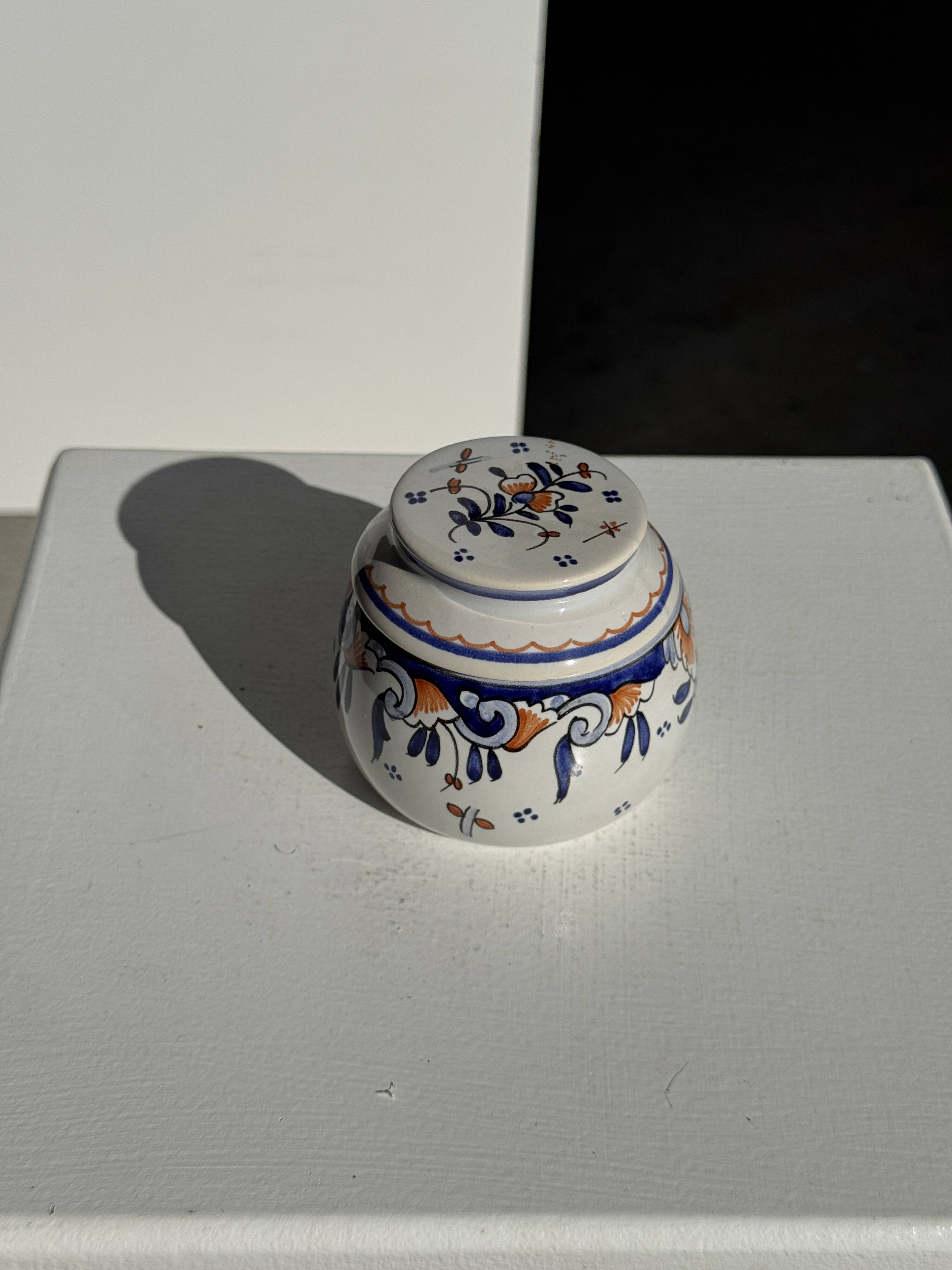 Small water butter dish in vintage earthenware with blue and orange floral patterns D10