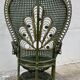 Fauteuil rotin paon patiné vert vintage 1970