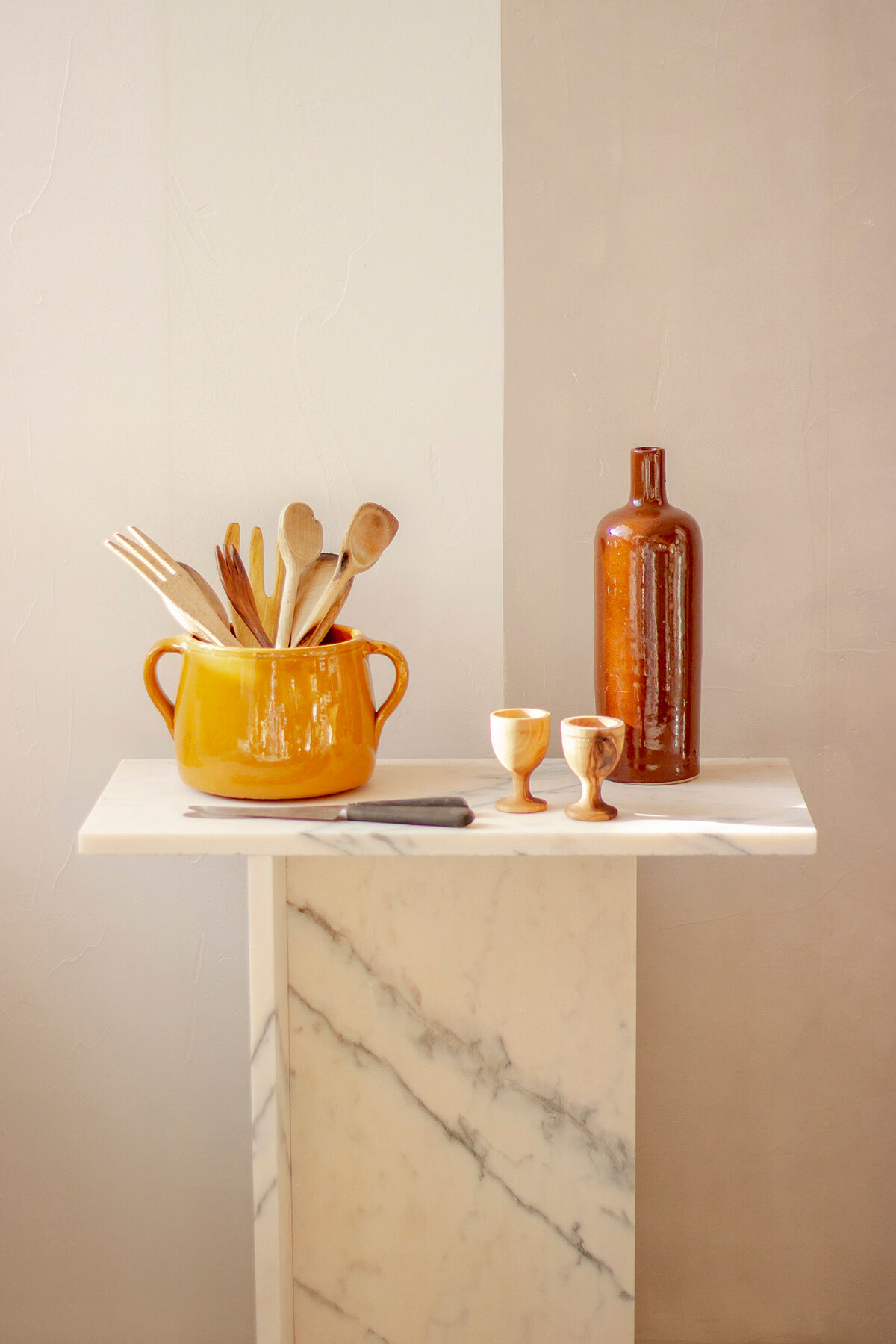 Yellow ochre pot with double handles