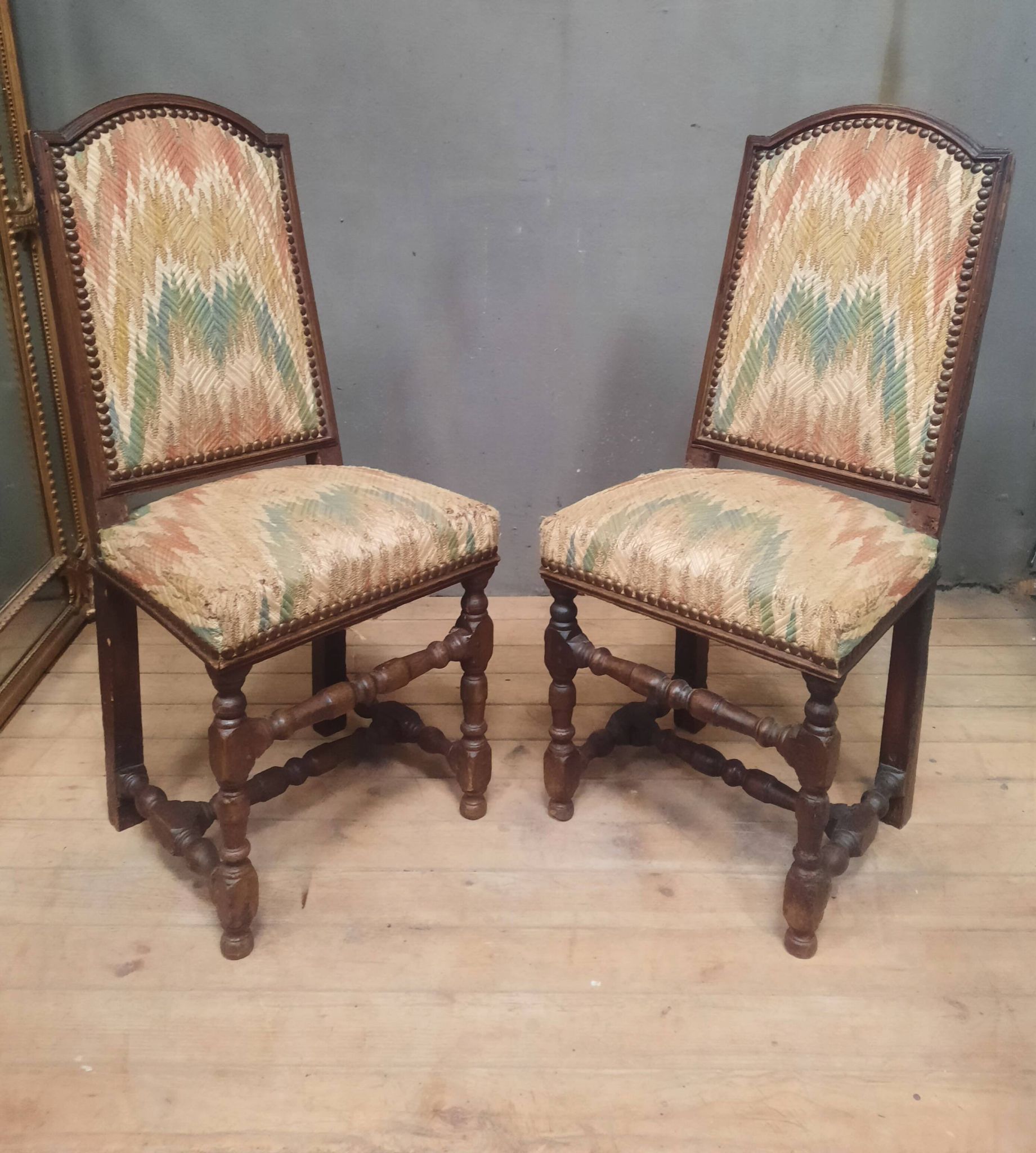 Paire de chaises d'époque Louis XIII