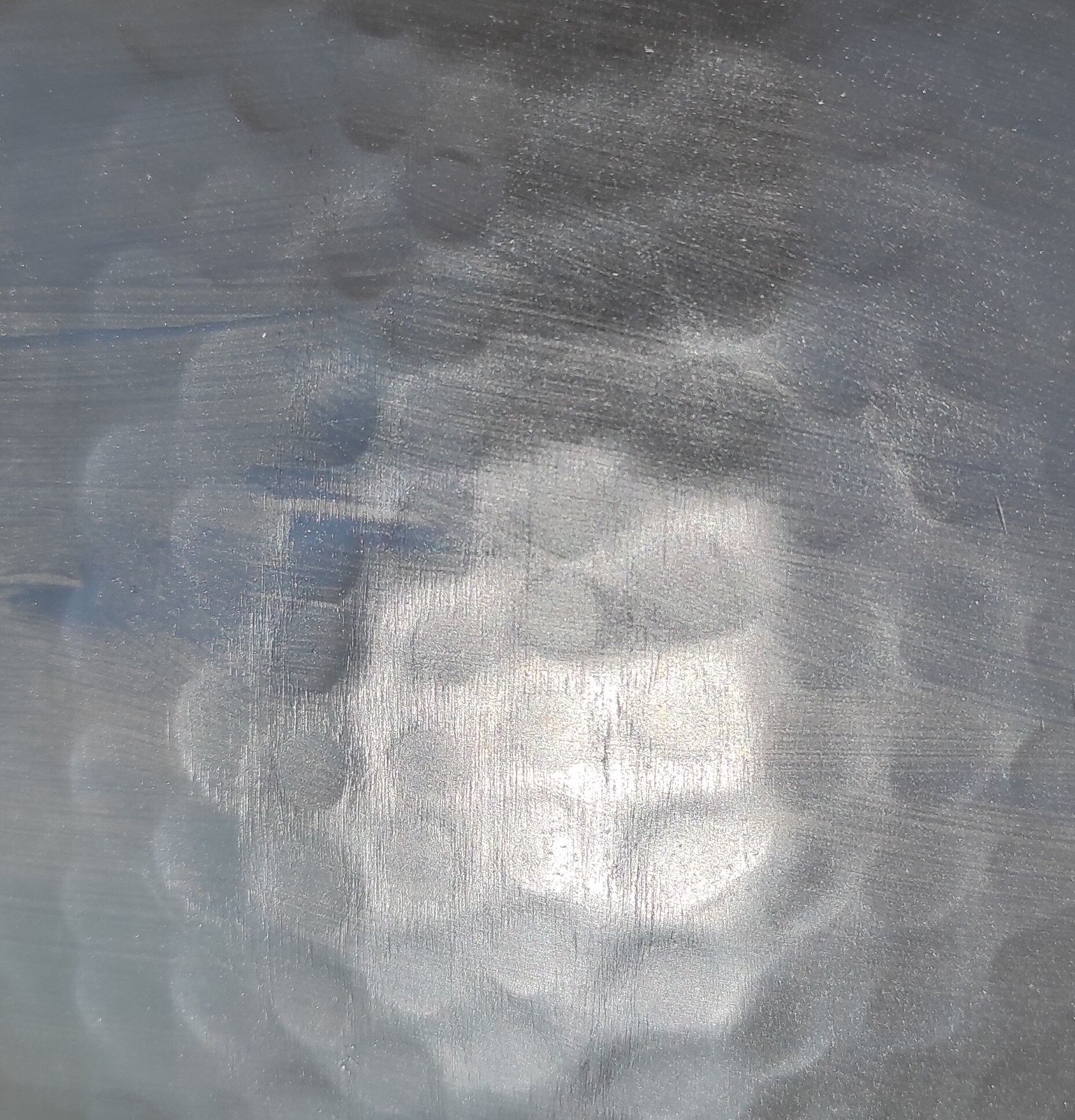 Black hammered metal lamp Aubry Gaspard with red lampshade