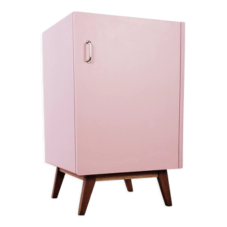 Meuble de rangement rose