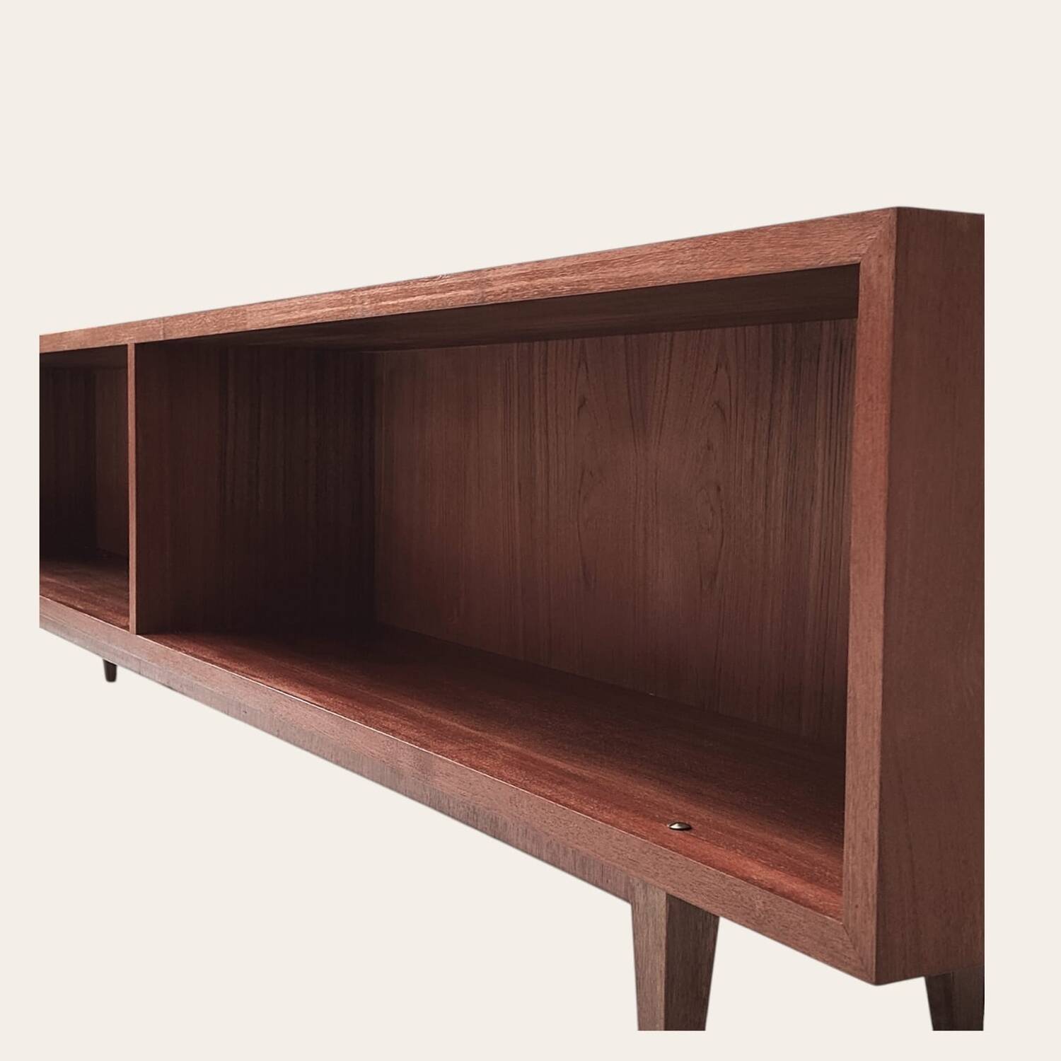 Lowboard du milieu du siècle