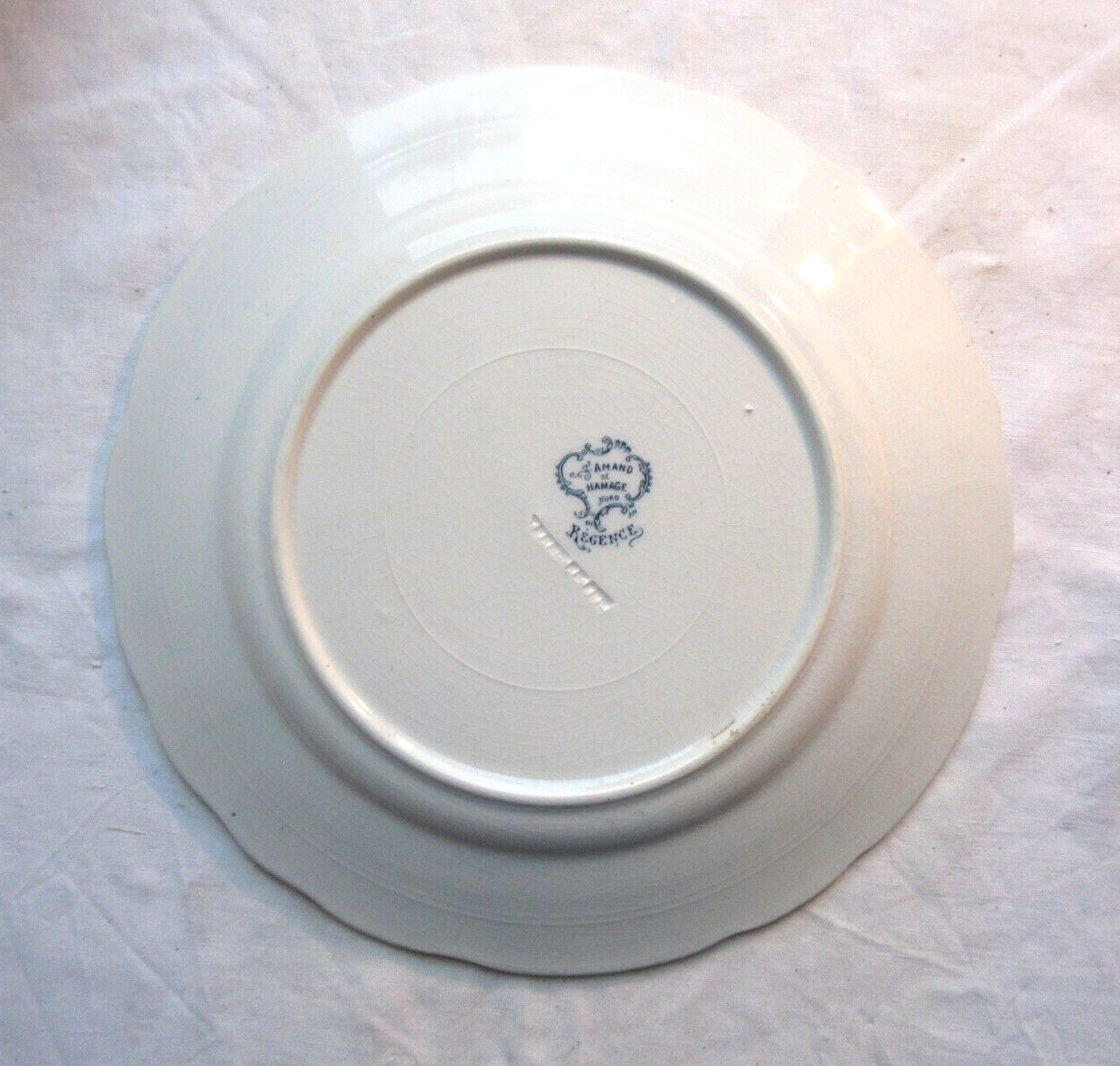 Flat plate Terre de Fer Saint Amand, Regency model, in blue