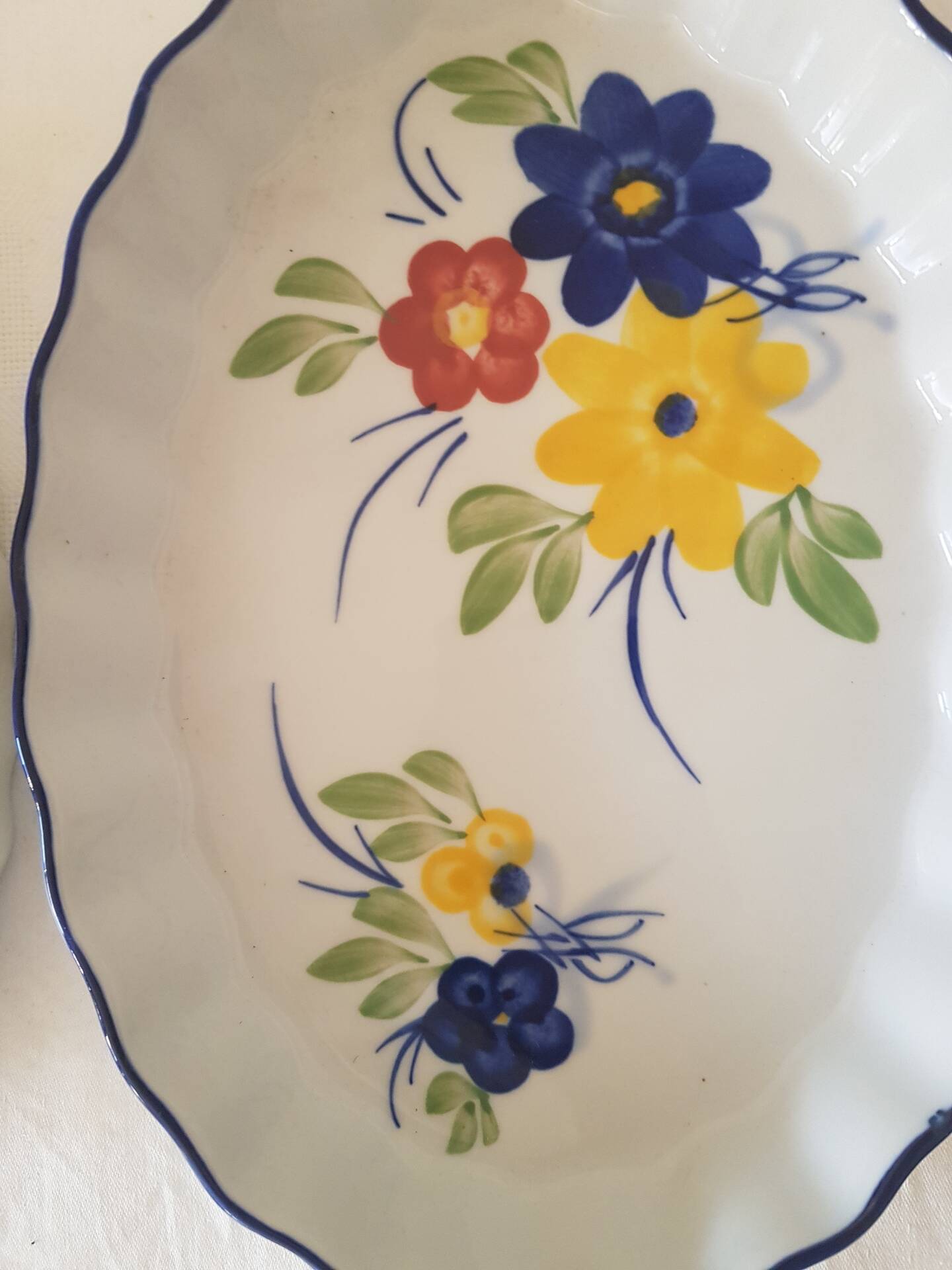 Set of 2 small oval dishes, Sarreguemines Digoin