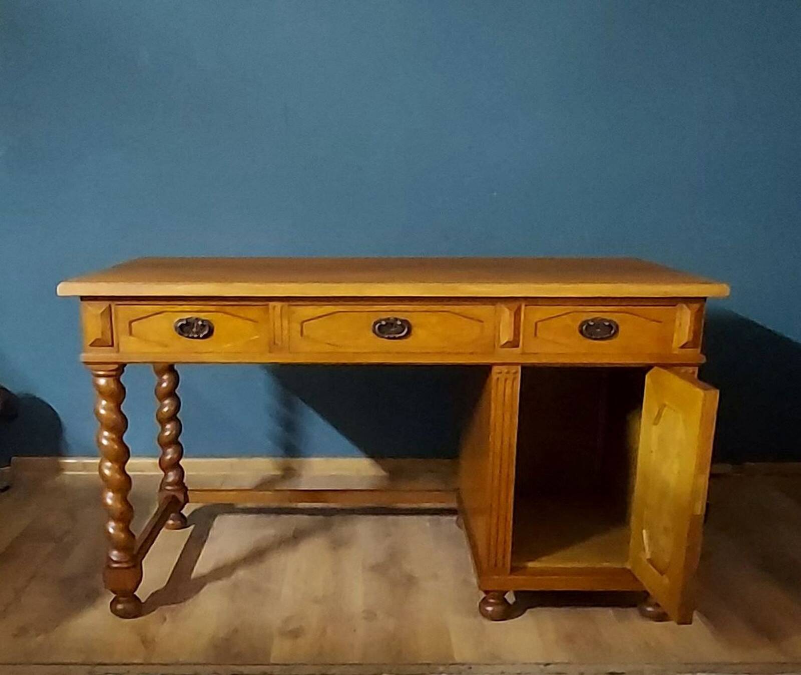 Bureau double face de la première moitié du XXe siècle, Scandinavie