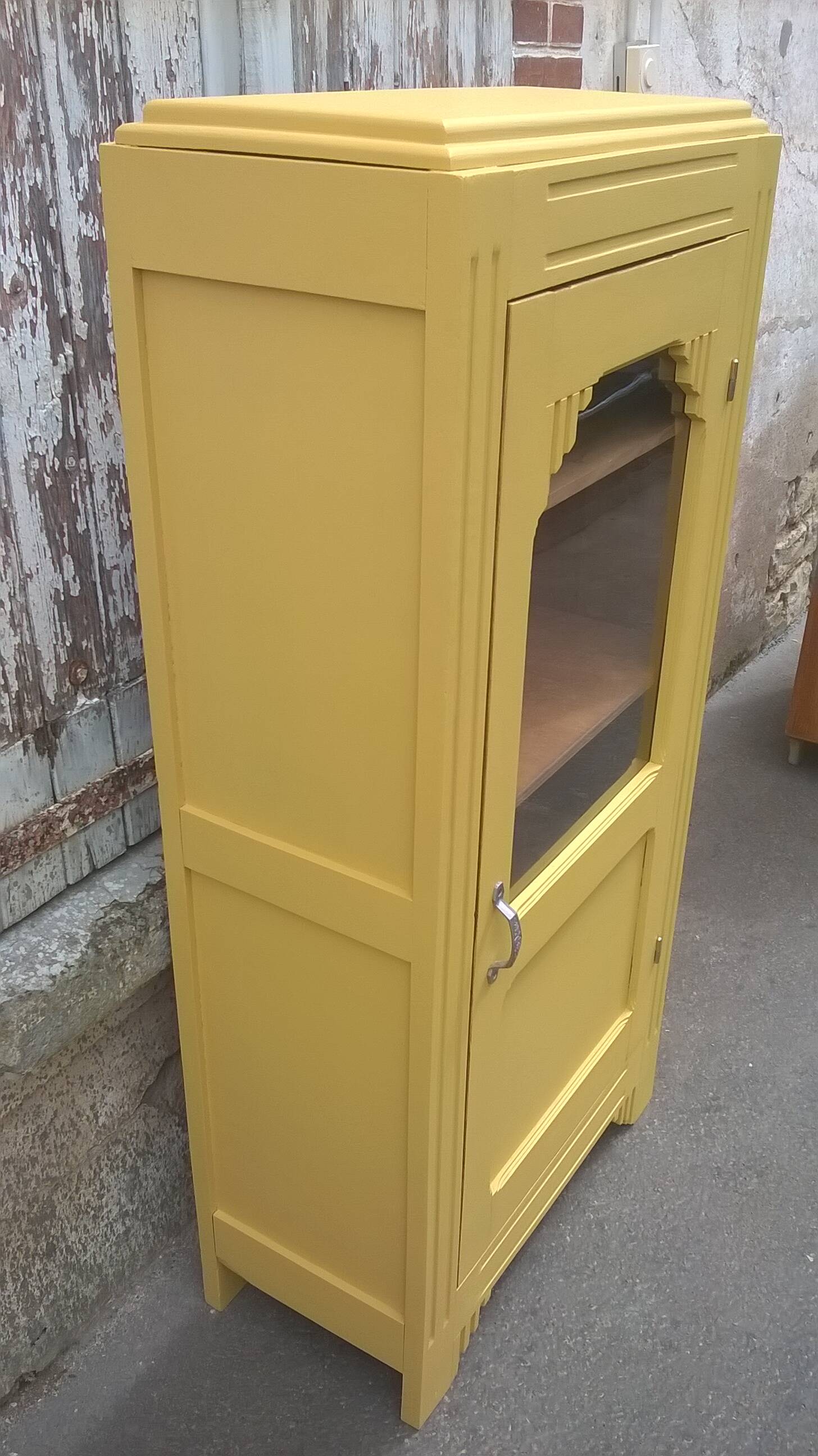 small Parisian showcase cabinet 1930