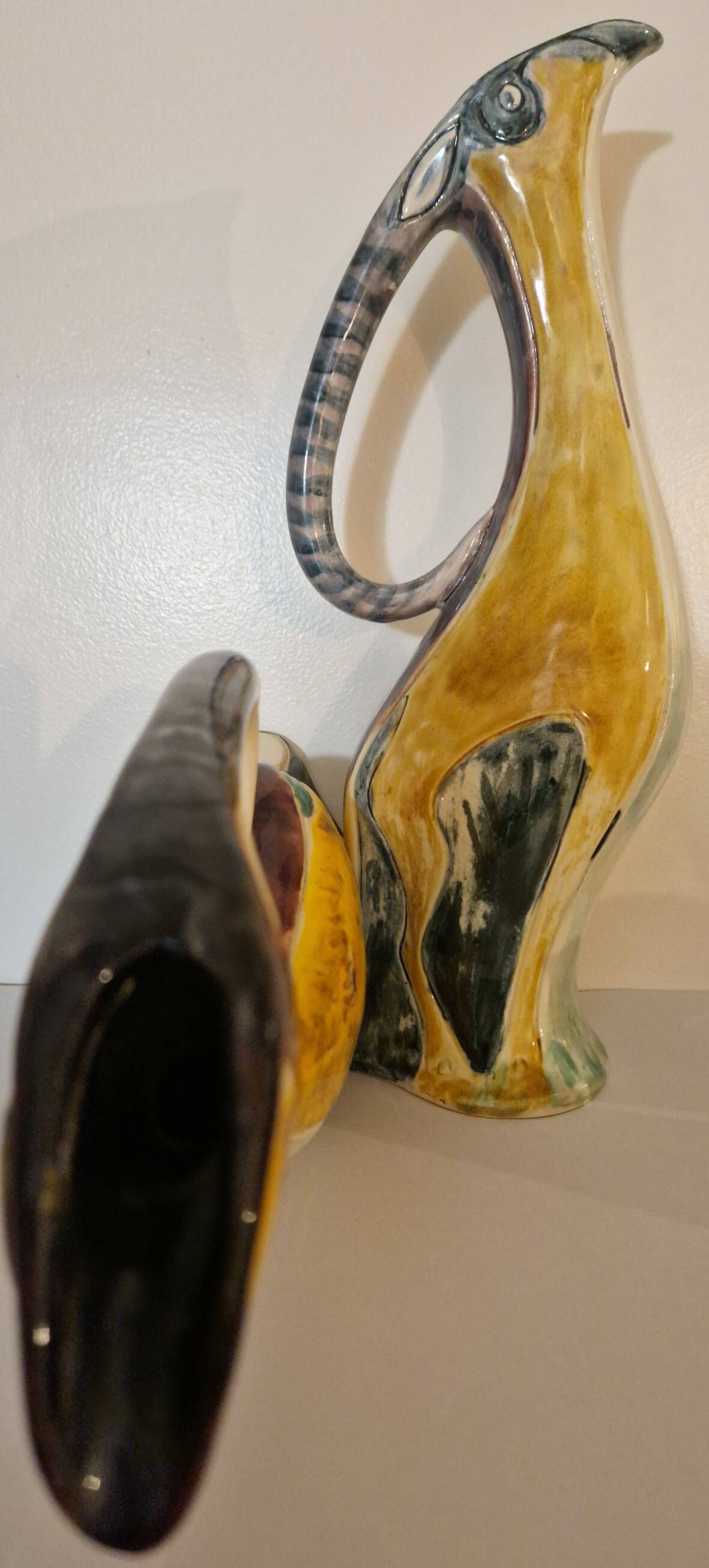 Paire de grands pichets zoomorphes en céramique émaillée, Vallauris, 1960
