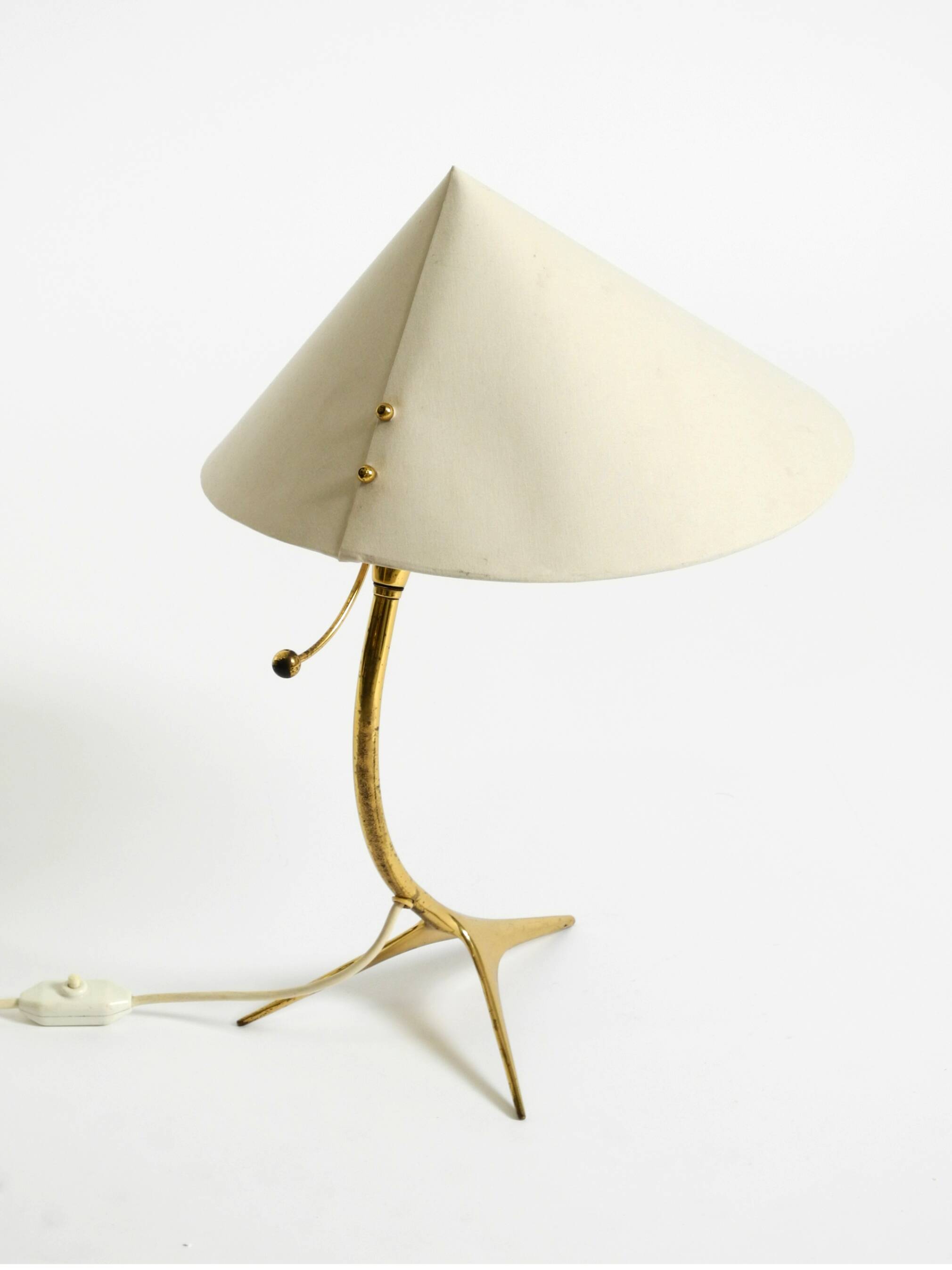 Large mid-century modern brass crow's foot table lamp by Kalmar Austria