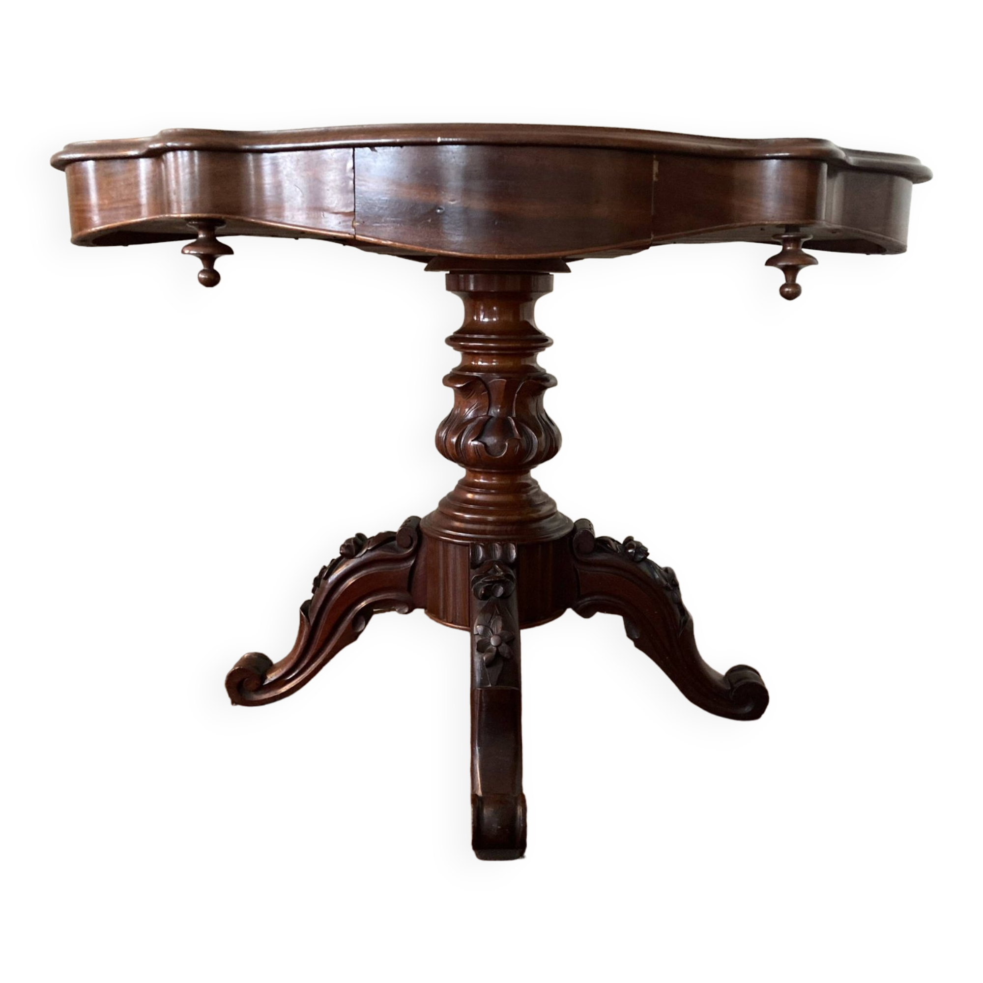 Small napoleon iii style pedestal table