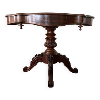 Small napoleon iii style pedestal table