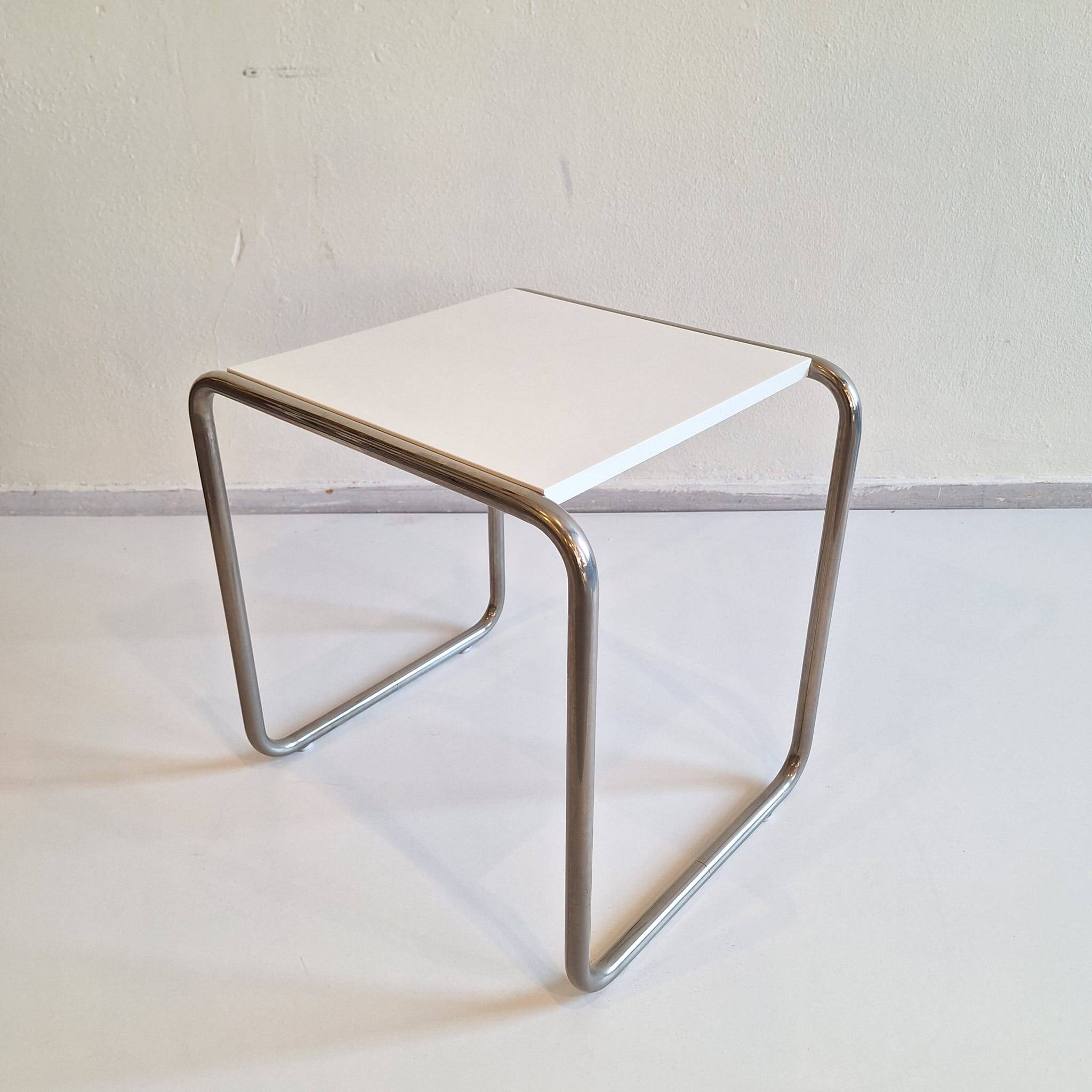 Ensemble de 2 tables d'appoint B9 Marcel Breuer pour Tecta