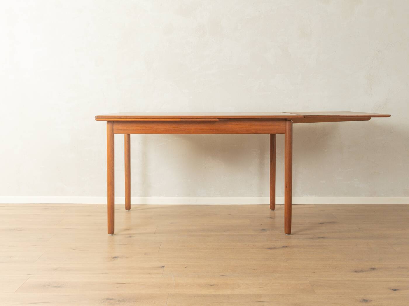 Extendable dining table from the 1960s by Poul Hundevad