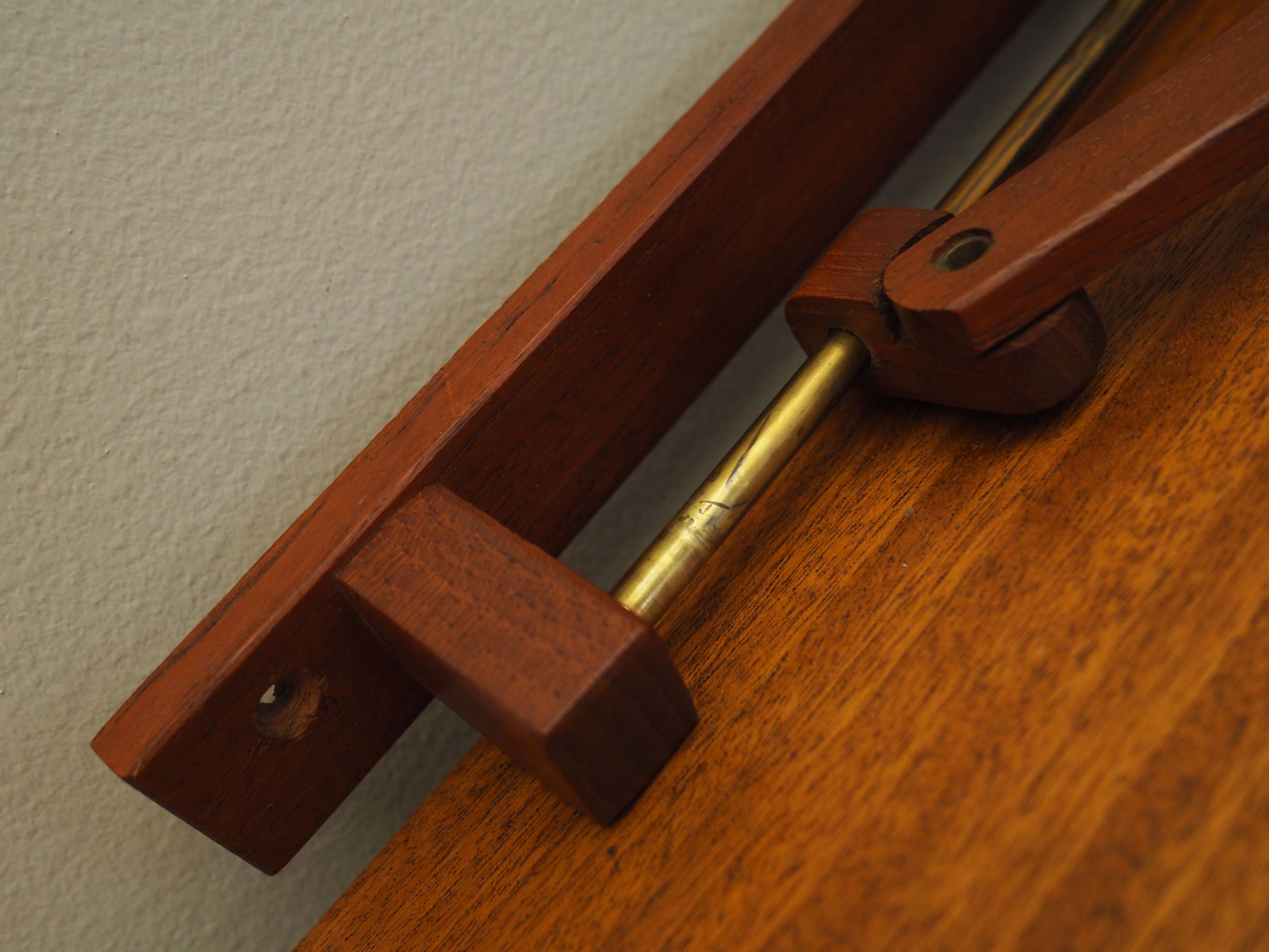 Teak wall lamp Scissor, Danish design, 1970s, manufacture: Lyfa