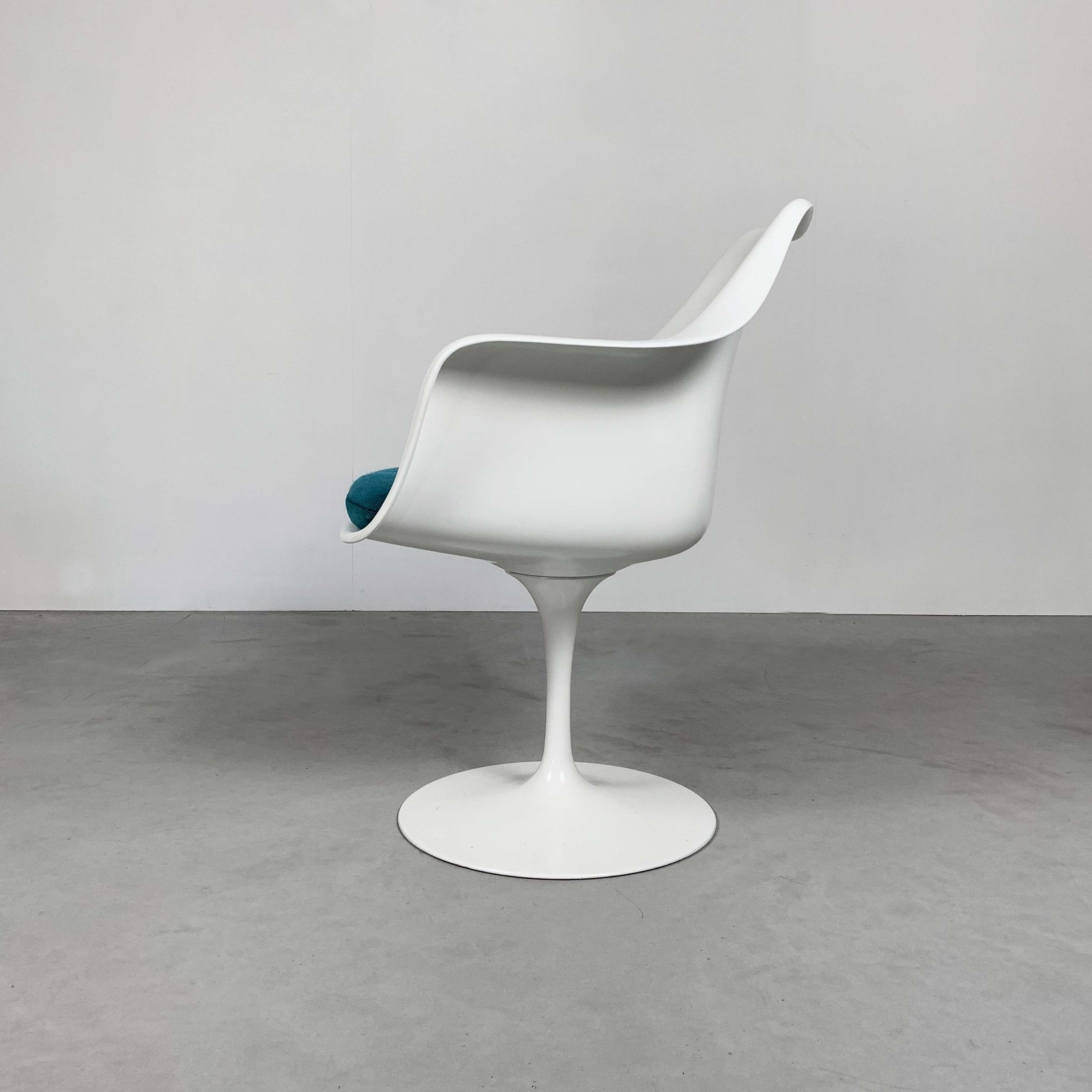 Tulip chair by Eero Saarinen for Knoll 1970