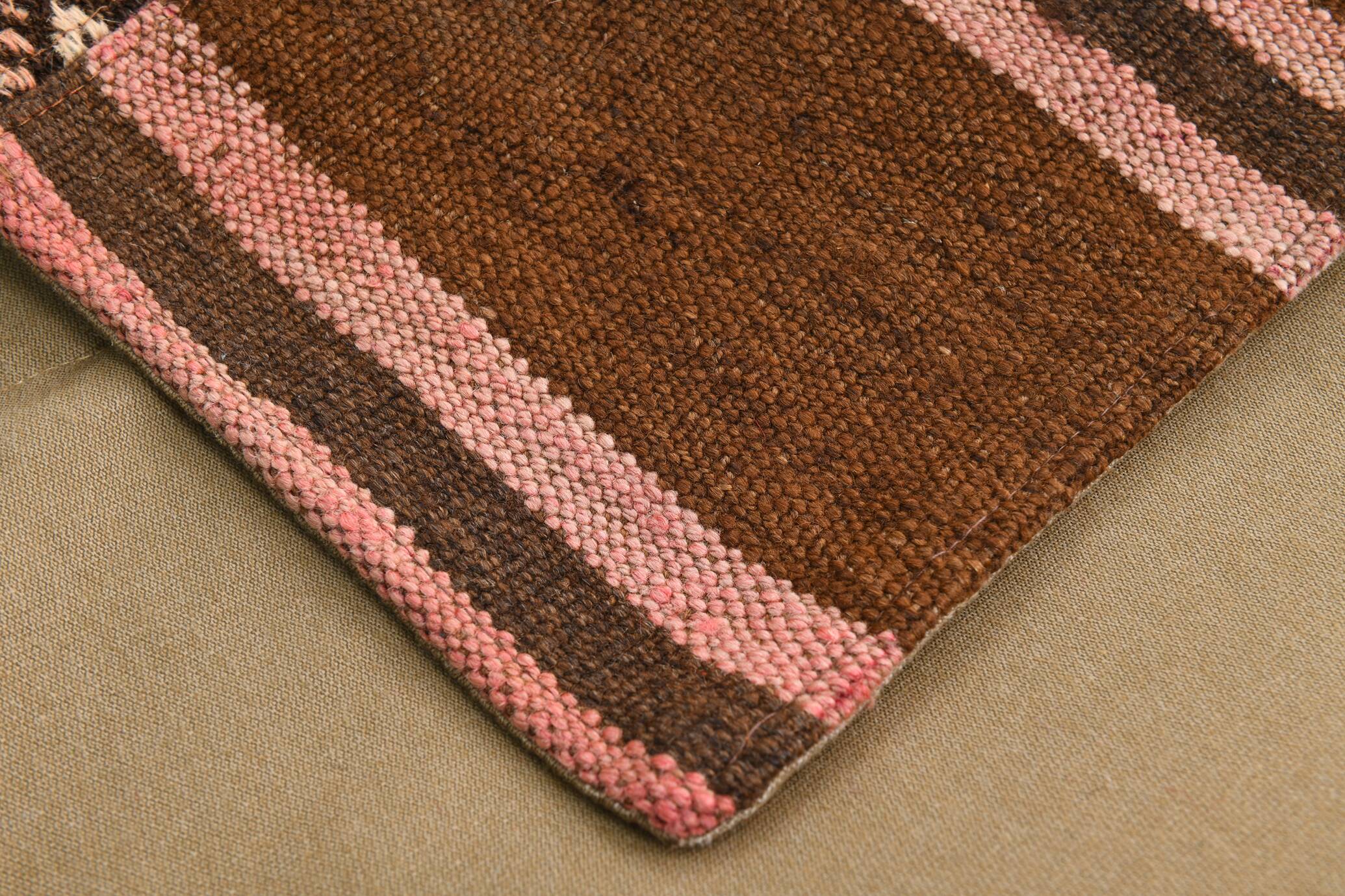 Tapis Kilim fait main contemporain rouge et marron, 165x240 cm