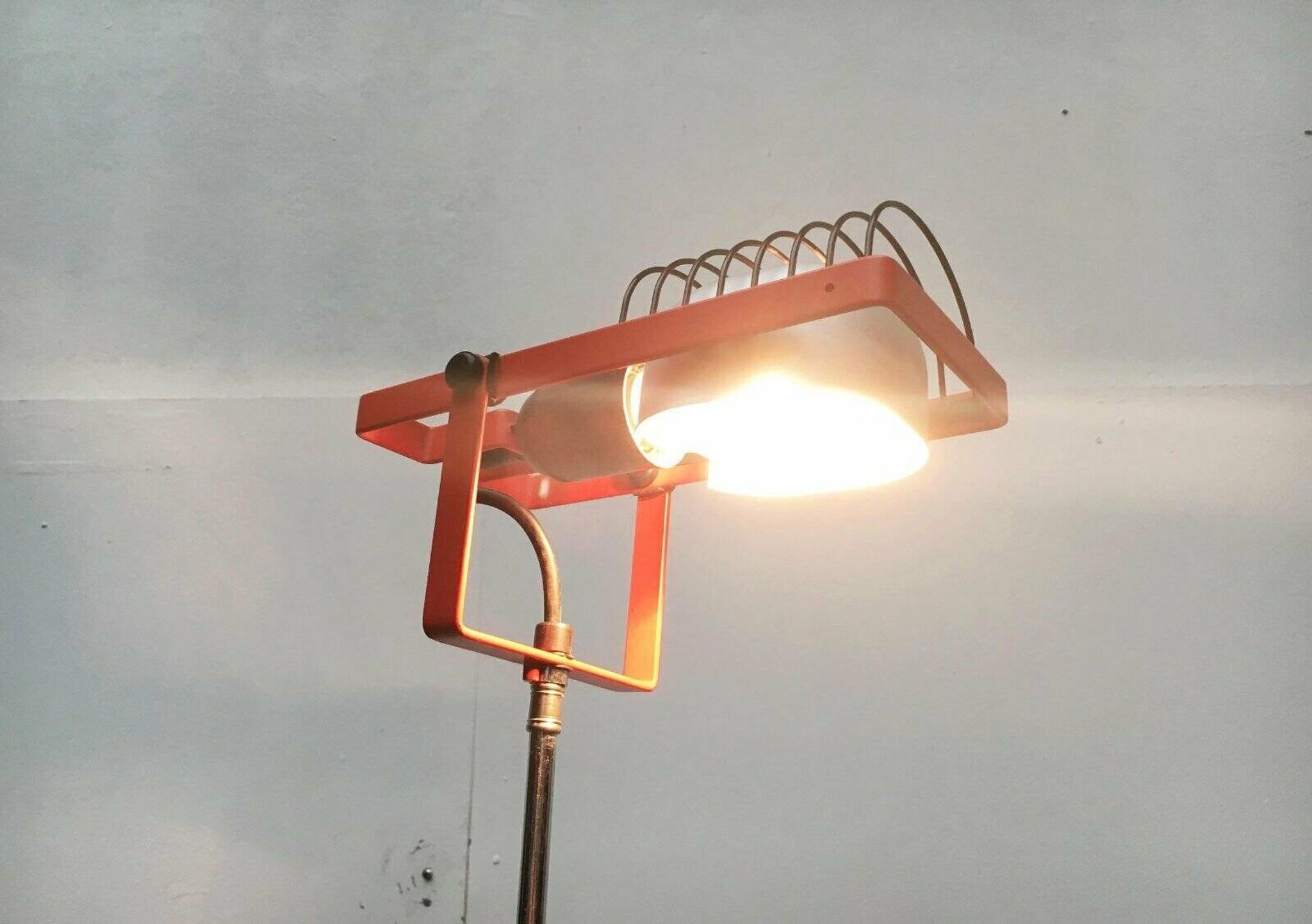 Italian vintage lamp Sintesi Terra foldable on tripod by Ernesto Gismondi for Artemide, 1970s