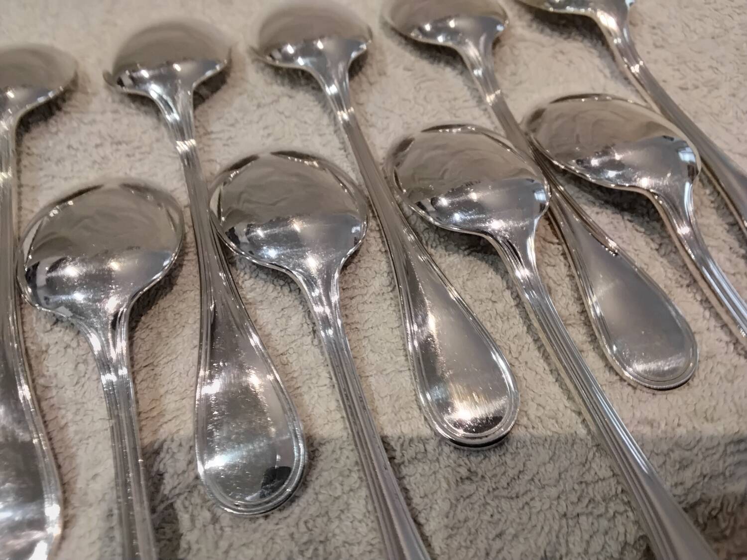 11 pelles à glace métal argenté orfèvre Christofle modèle Albi 13,2cm