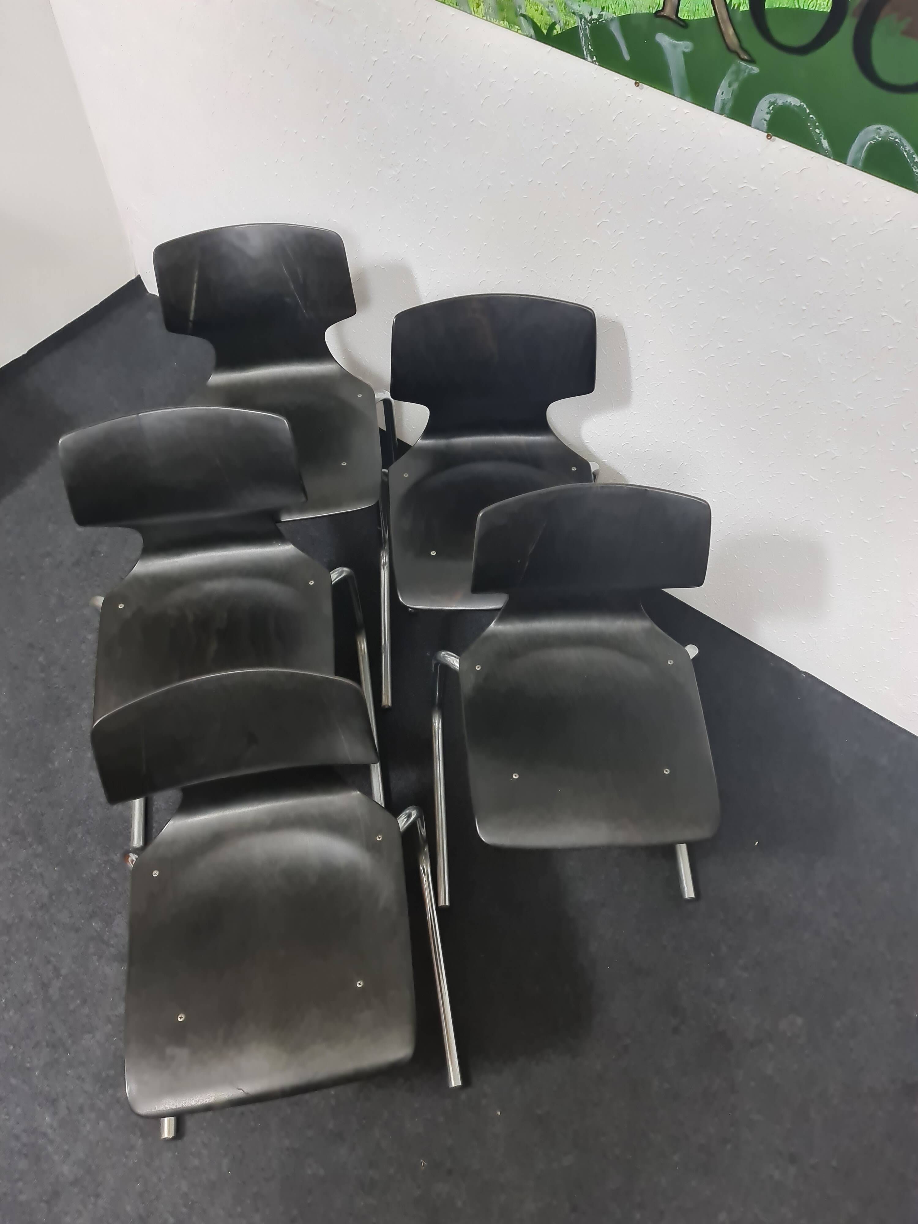 Vintage Flottoto tubular framed stacking chair