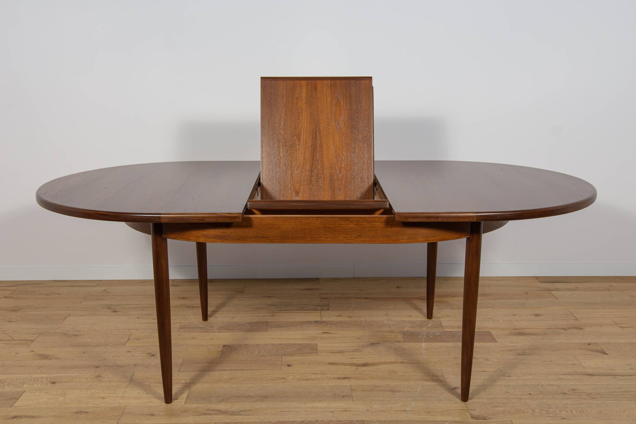 Mid-Century Oval Dining Table in Teak from G-Plan, United Knigdom, 1960s