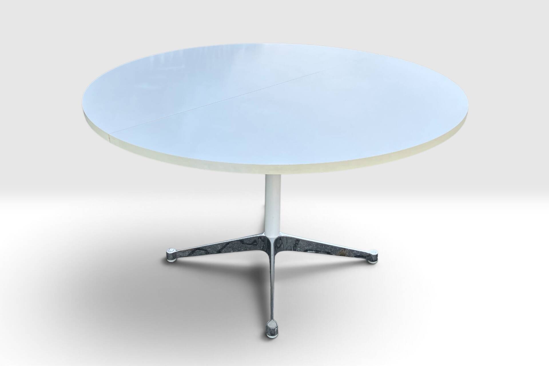 Original Herman Miller Fehlbaum vintage dining table 120 cm Ø